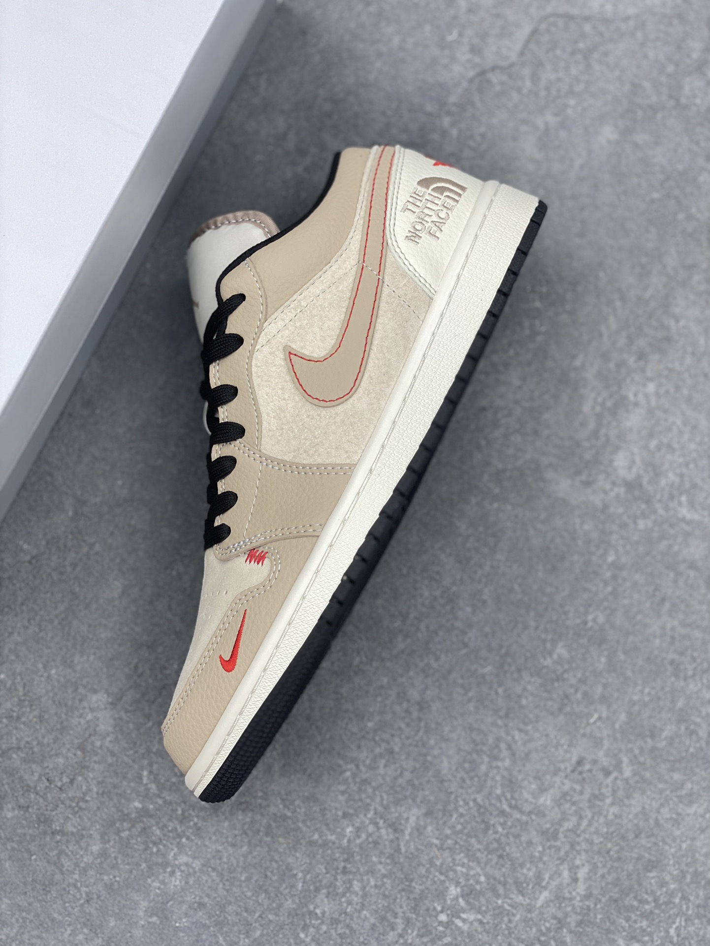 Nike Air Jordan 1 The North Face Low Top Sneakers - 'Light Brown' 7 i1733330741 893 5