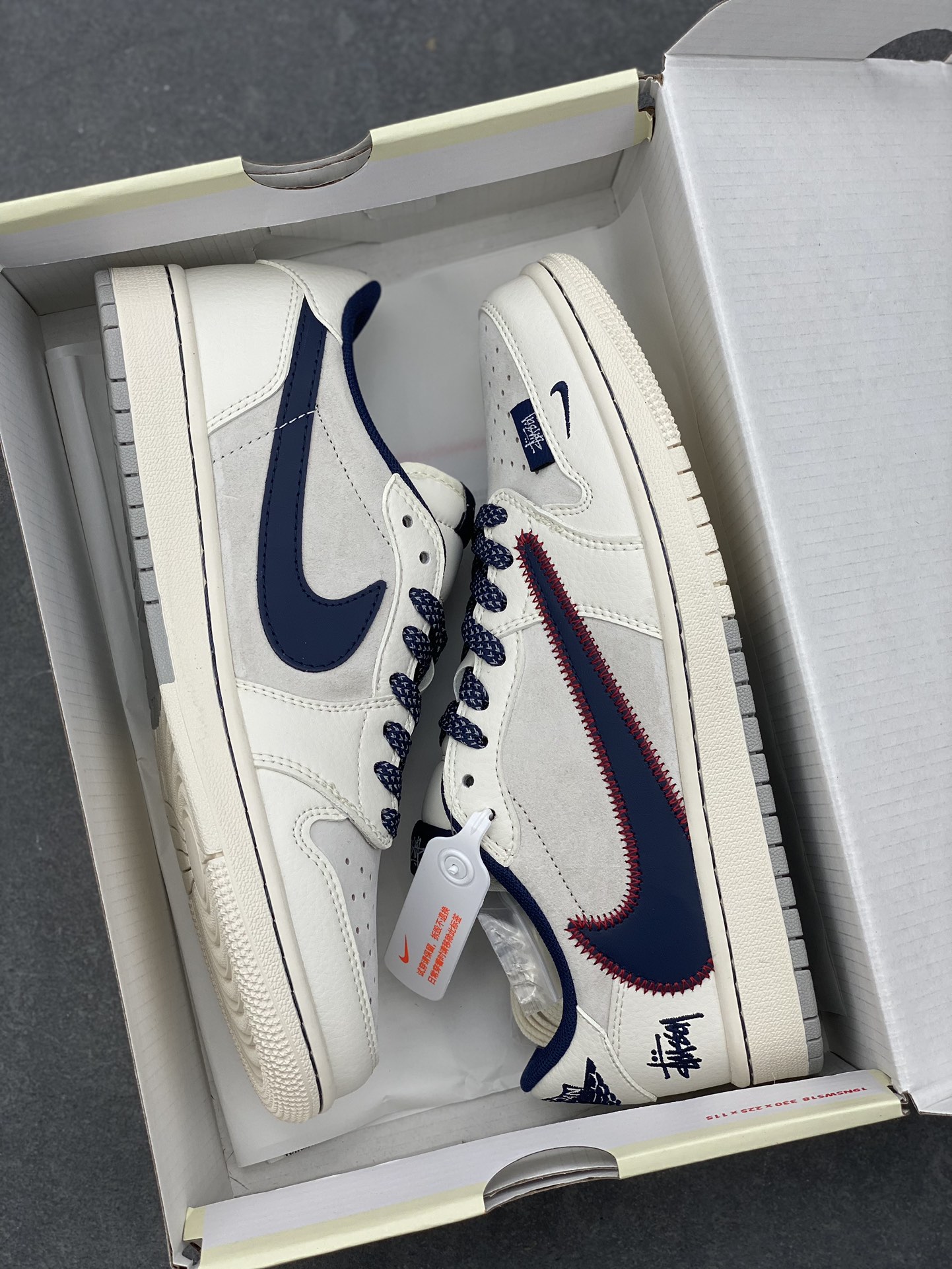 Travis Scott x Fragment Design x Stussy Air Jordan 1 Low OG SP 10 i1733430449 413 8