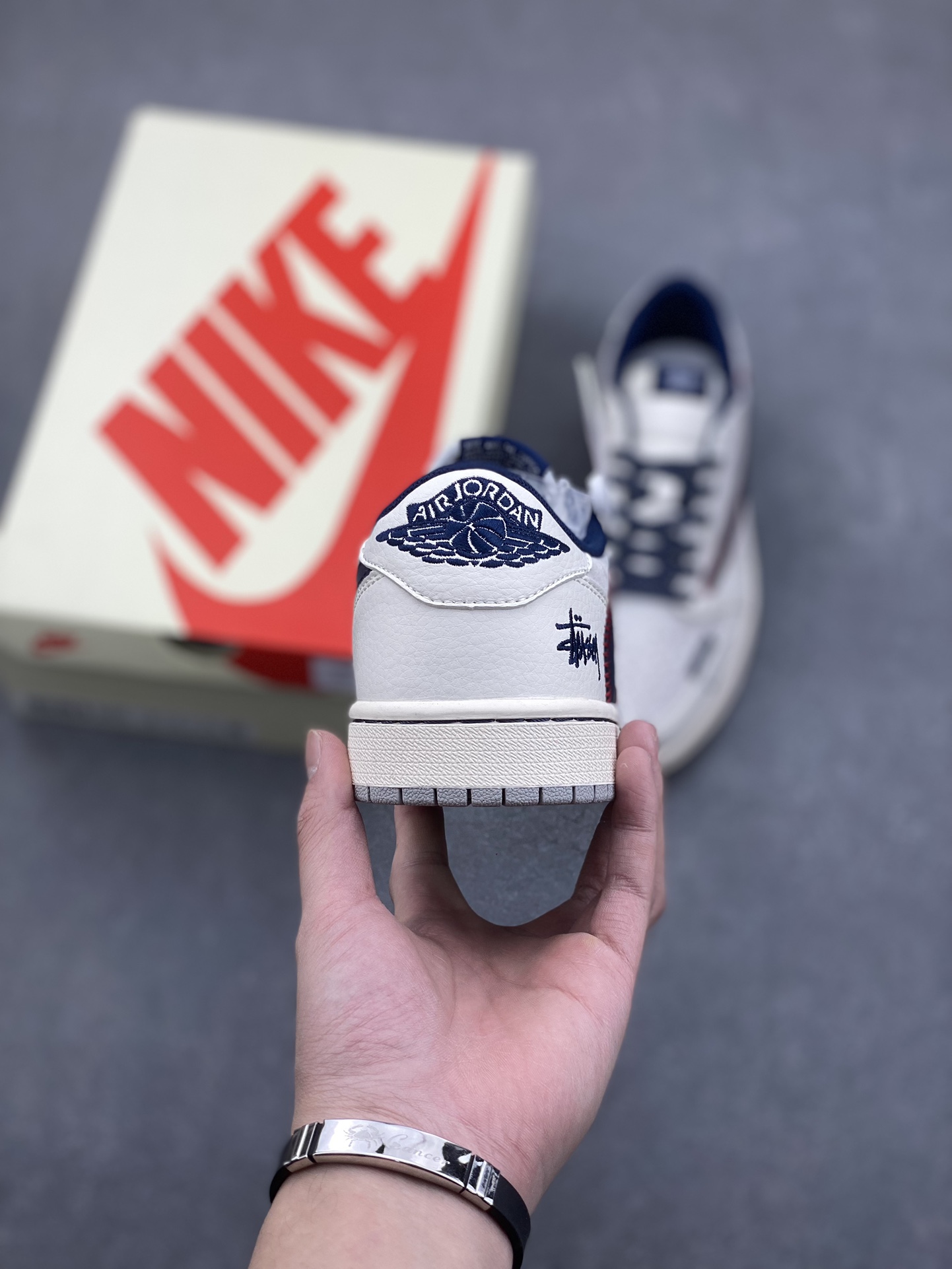 Travis Scott x Fragment Design x Stussy Air Jordan 1 Low OG SP 5 i1733430449 6603 5