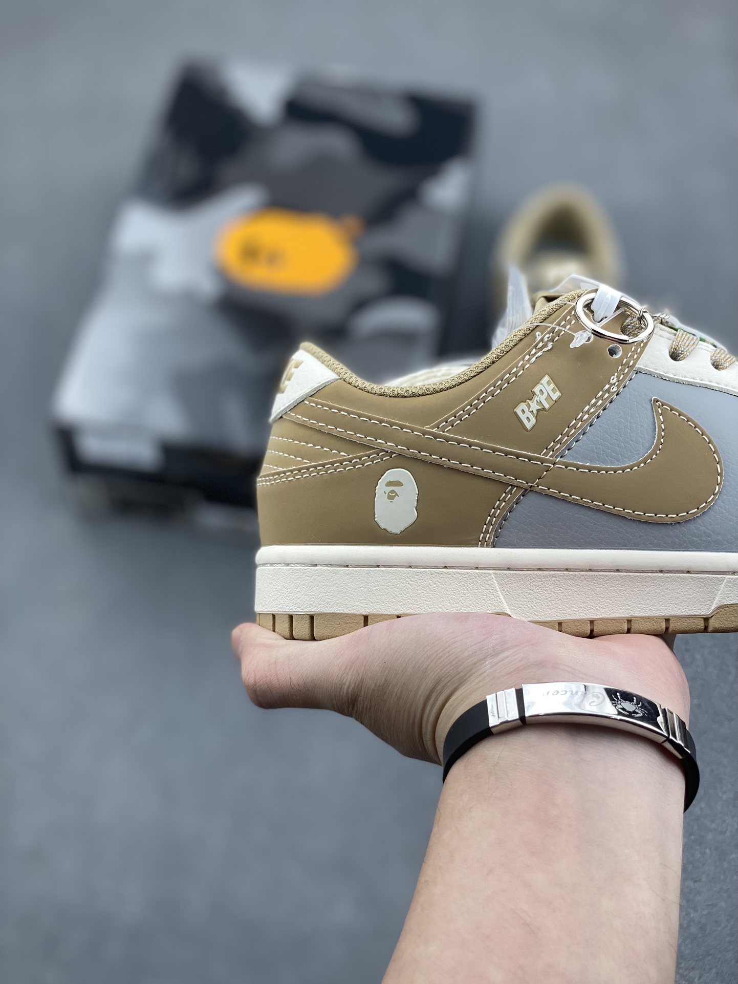 Nike SB Dunk Low Bape Collab Gray Brown Casual Sneakers 6 i1733610626 6975 3