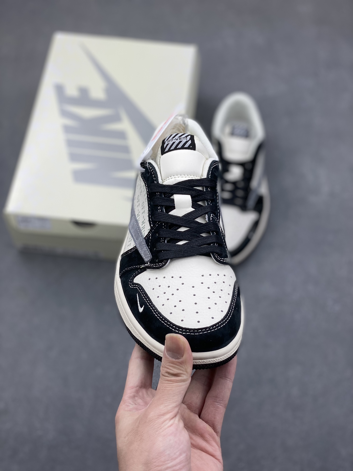 Travis Scott x Nike Air Jordan 1 Low Off-White Reverse Black Grey 3 i1733612405 9768 4