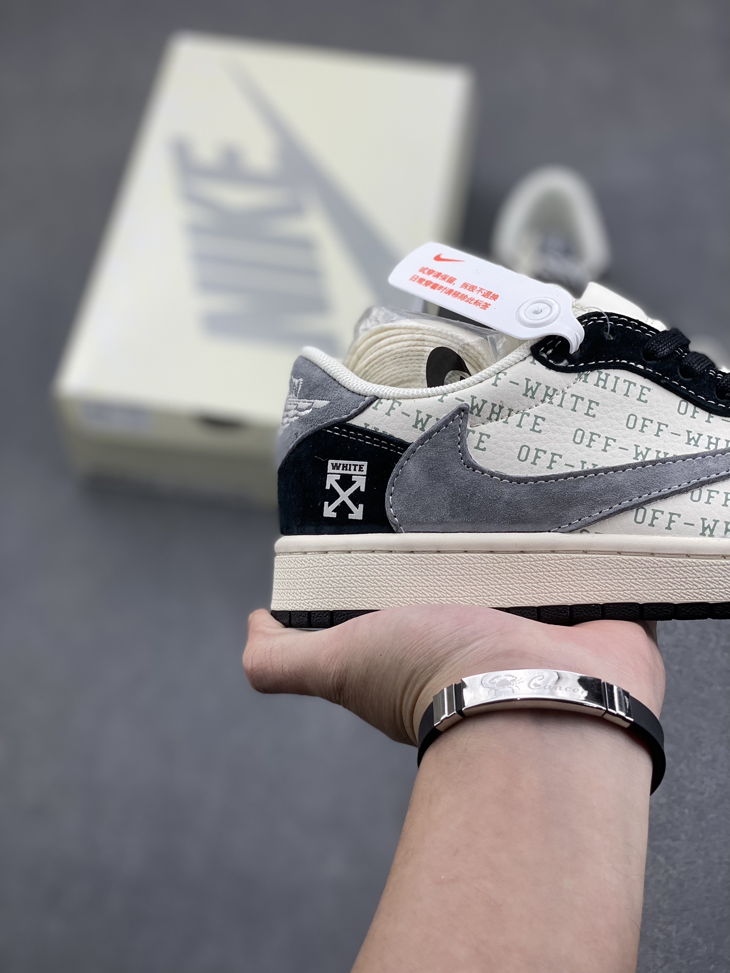 Travis Scott x Nike Air Jordan 1 Low Off-White Reverse Black Grey 6 i1733612405 9965 2