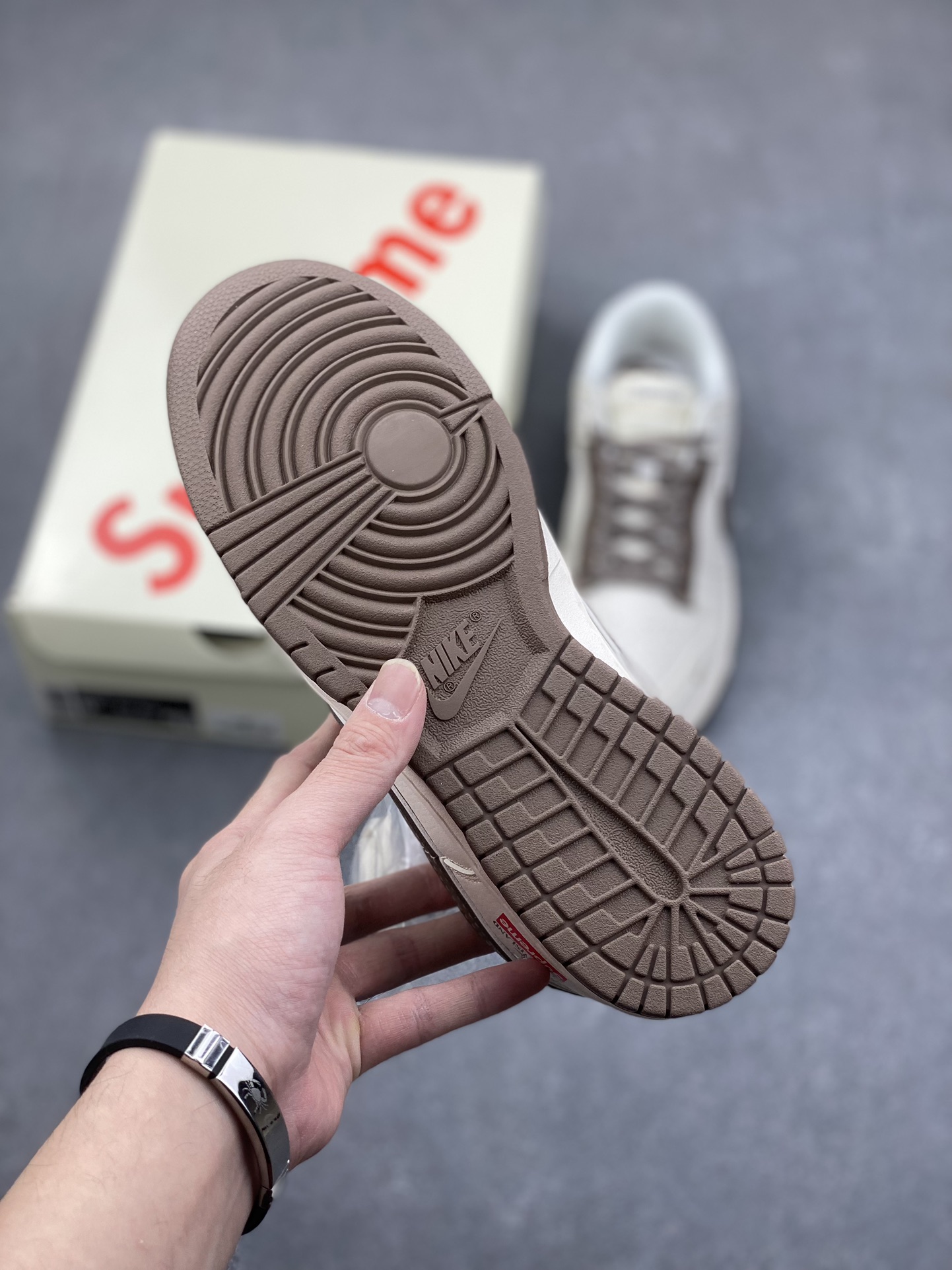 Nike SB Dunk Low Supreme x Stone Island Brown: Premium Quality Sneakers 7 i1733612975 3549 6