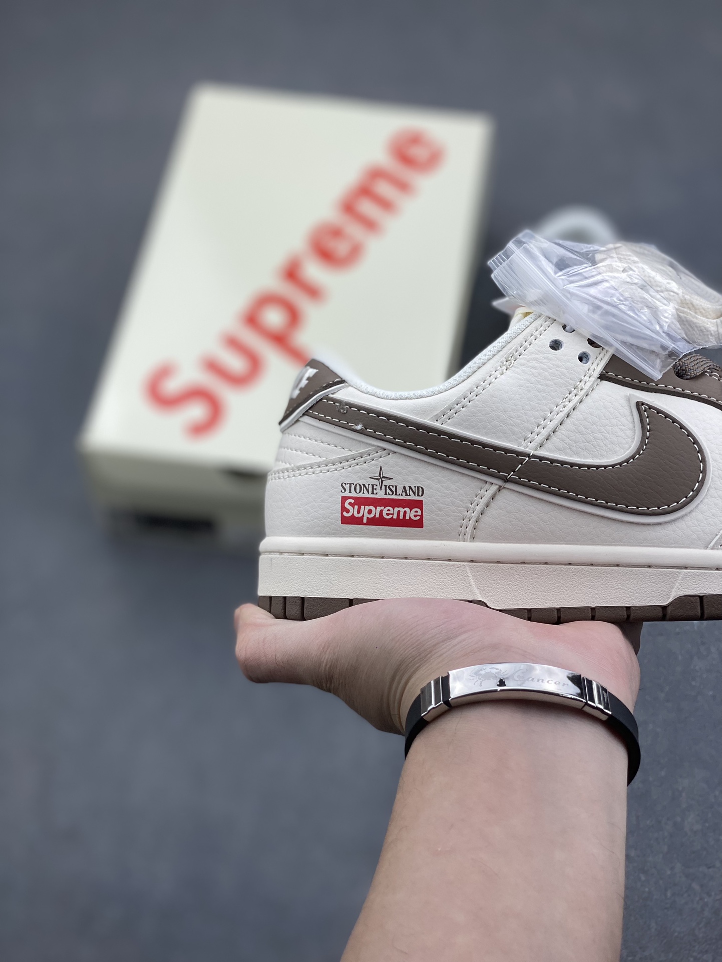 Nike SB Dunk Low Supreme x Stone Island Brown: Premium Quality Sneakers 6 i1733612975 695 2