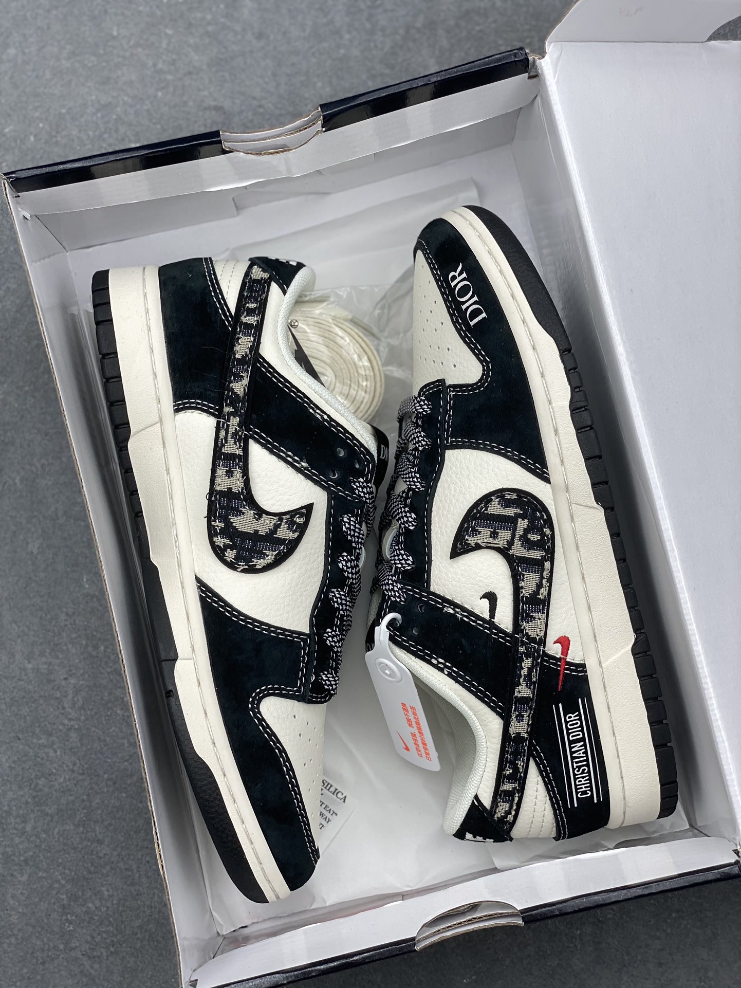 Nike SB Dunk Low x Dior Collaboration Sneakers - Premium Quality, Stylish Design 10 i1733938465 8700 2