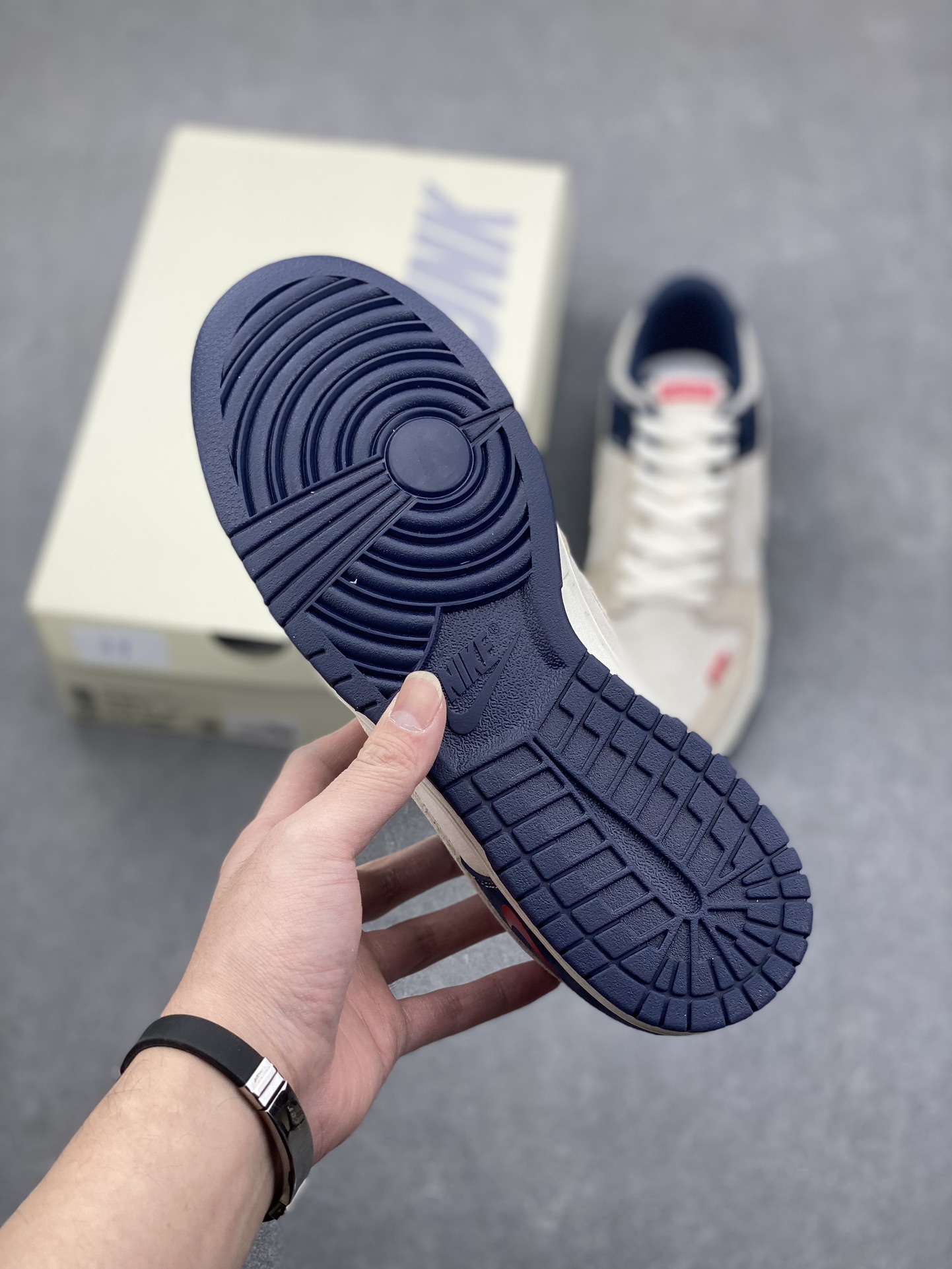 Nike SB Dunk Low Supreme Collab White – Premium Quality, Limited Edition 6 i1734074166 2751 0