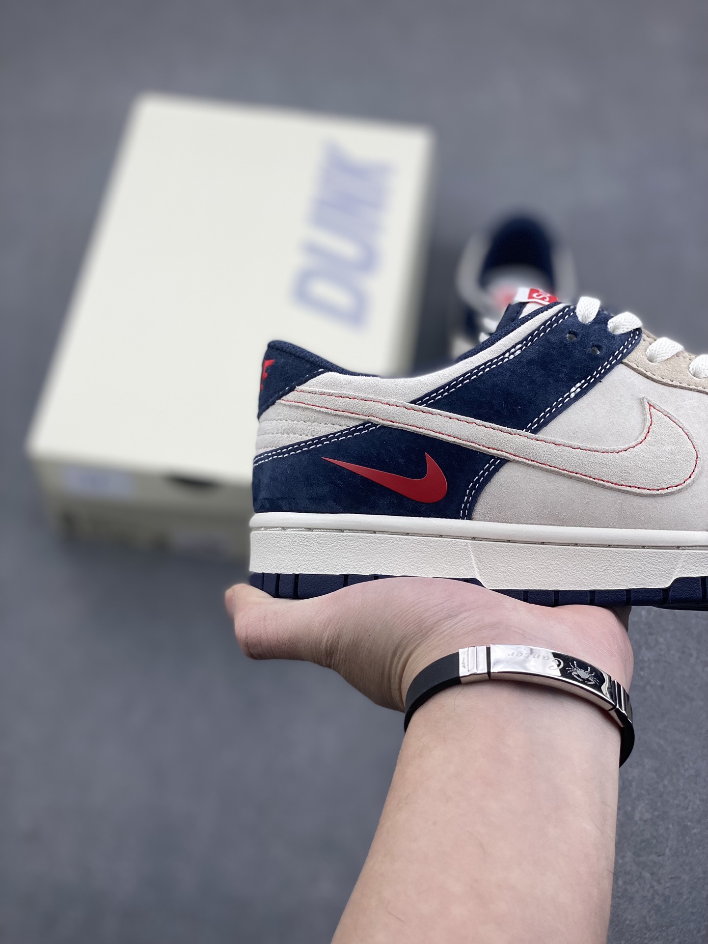 Nike SB Dunk Low Supreme Collab White – Premium Quality, Limited Edition 5 i1734074166 3231 4