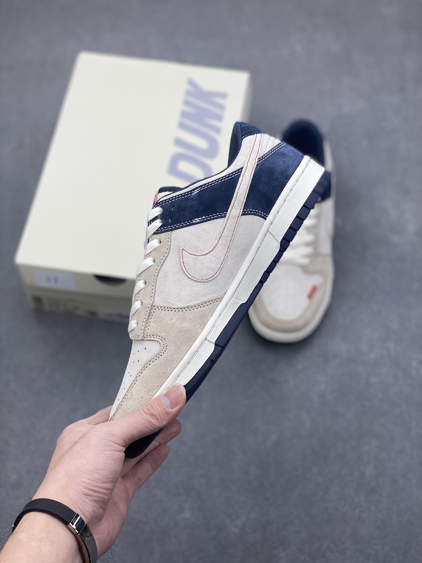Nike SB Dunk Low Supreme Collab White – Premium Quality, Limited Edition 3 i1734074166 5490 1