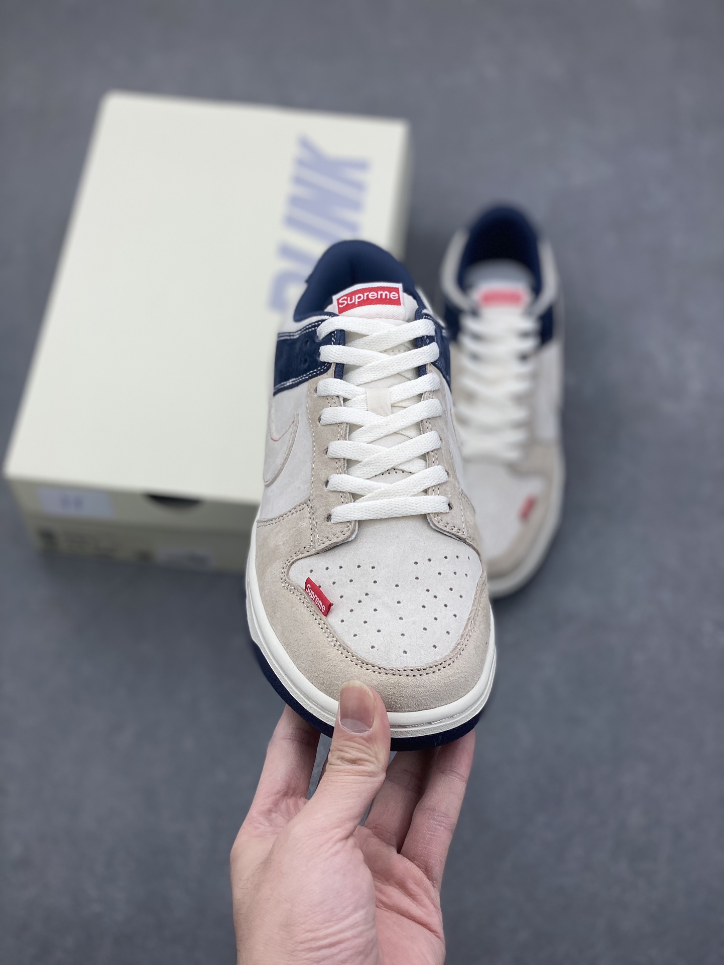 Nike SB Dunk Low Supreme Collab White – Premium Quality, Limited Edition 2 i1734074166 9305 7