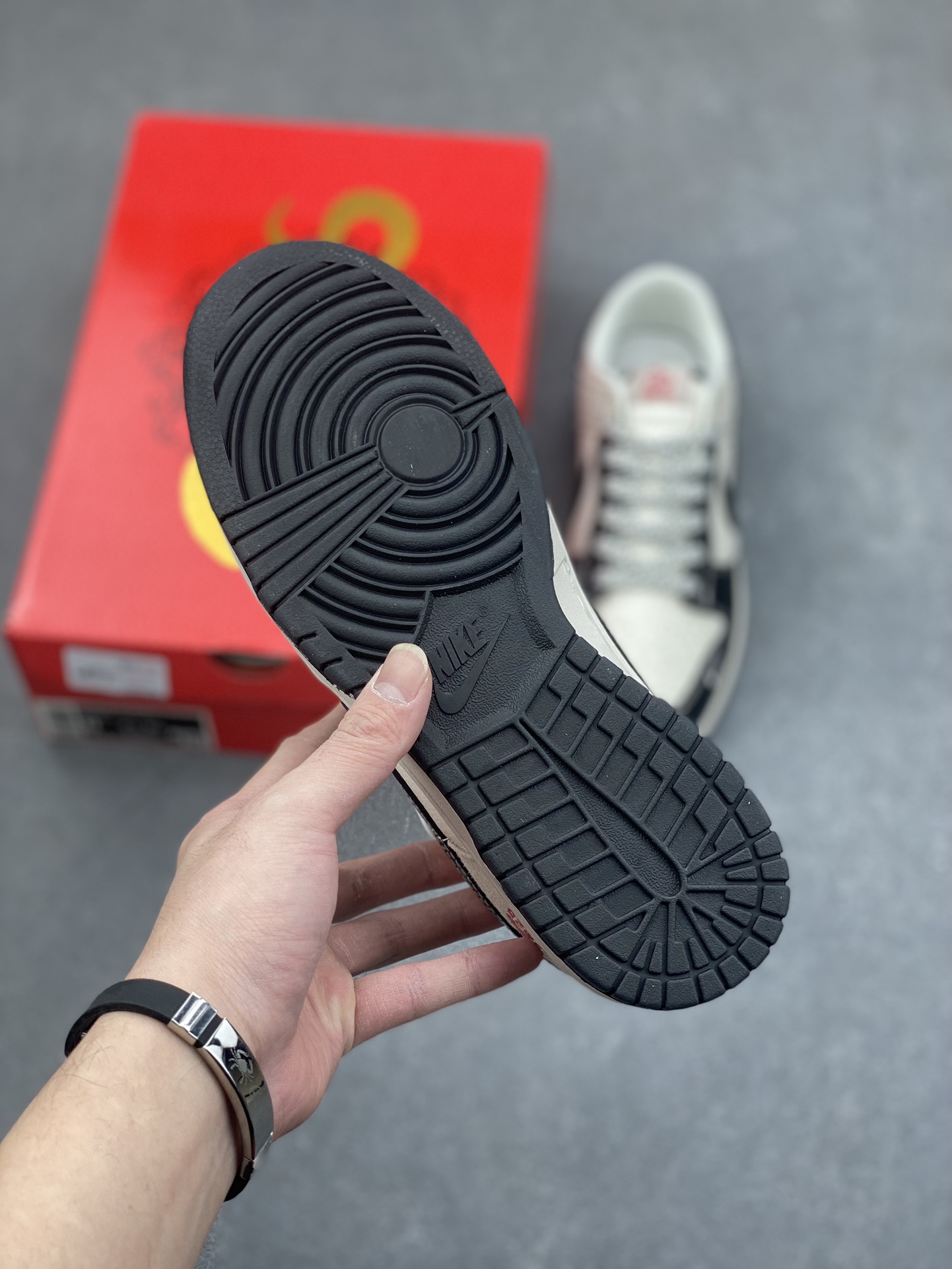 Nike SB Dunk Low Year of the Snake Limited Edition Skateboarding Shoes 7 i1734110232 1367 1