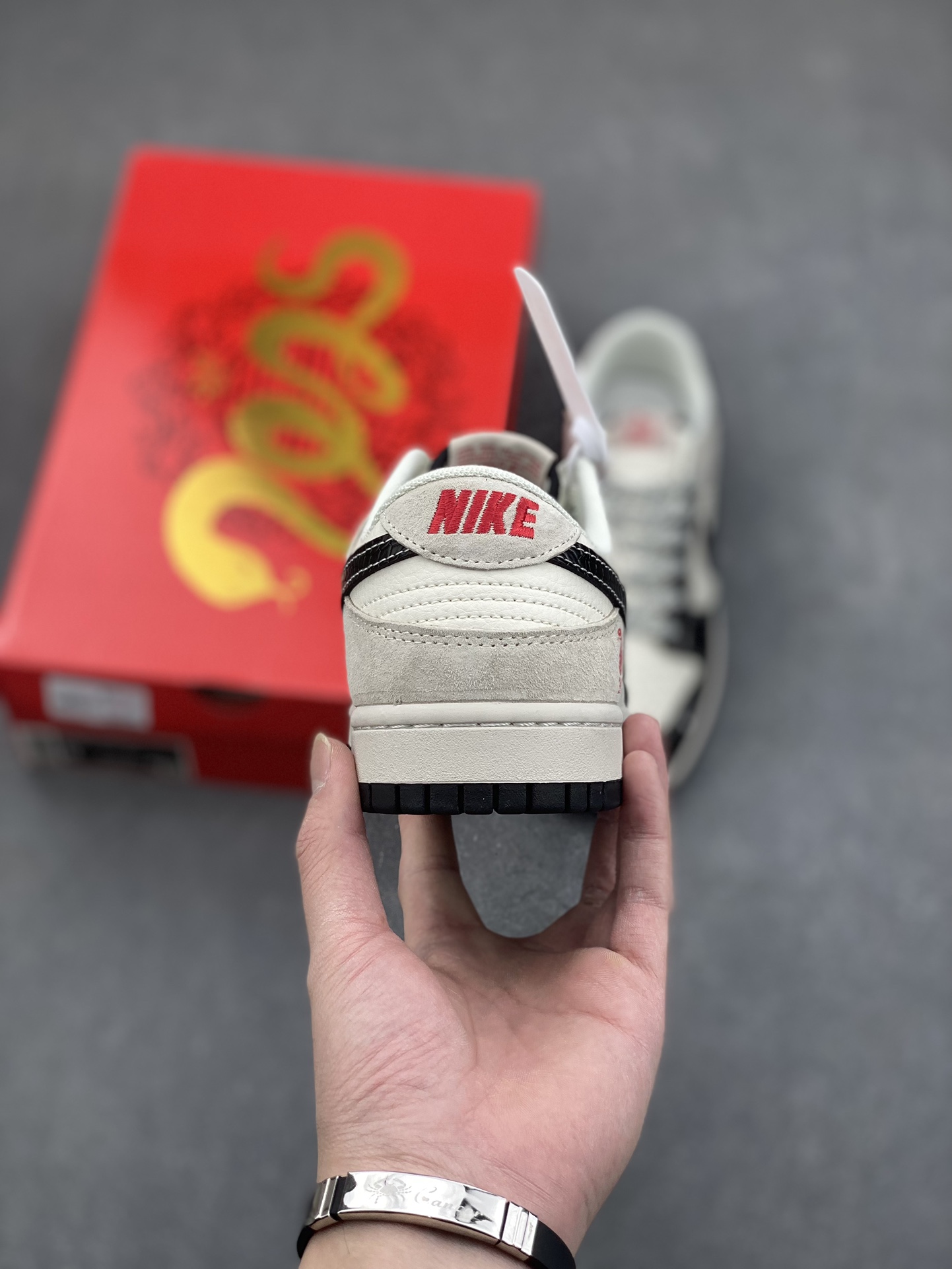 Nike SB Dunk Low Year of the Snake Limited Edition Skateboarding Shoes 5 i1734110232 4525 5