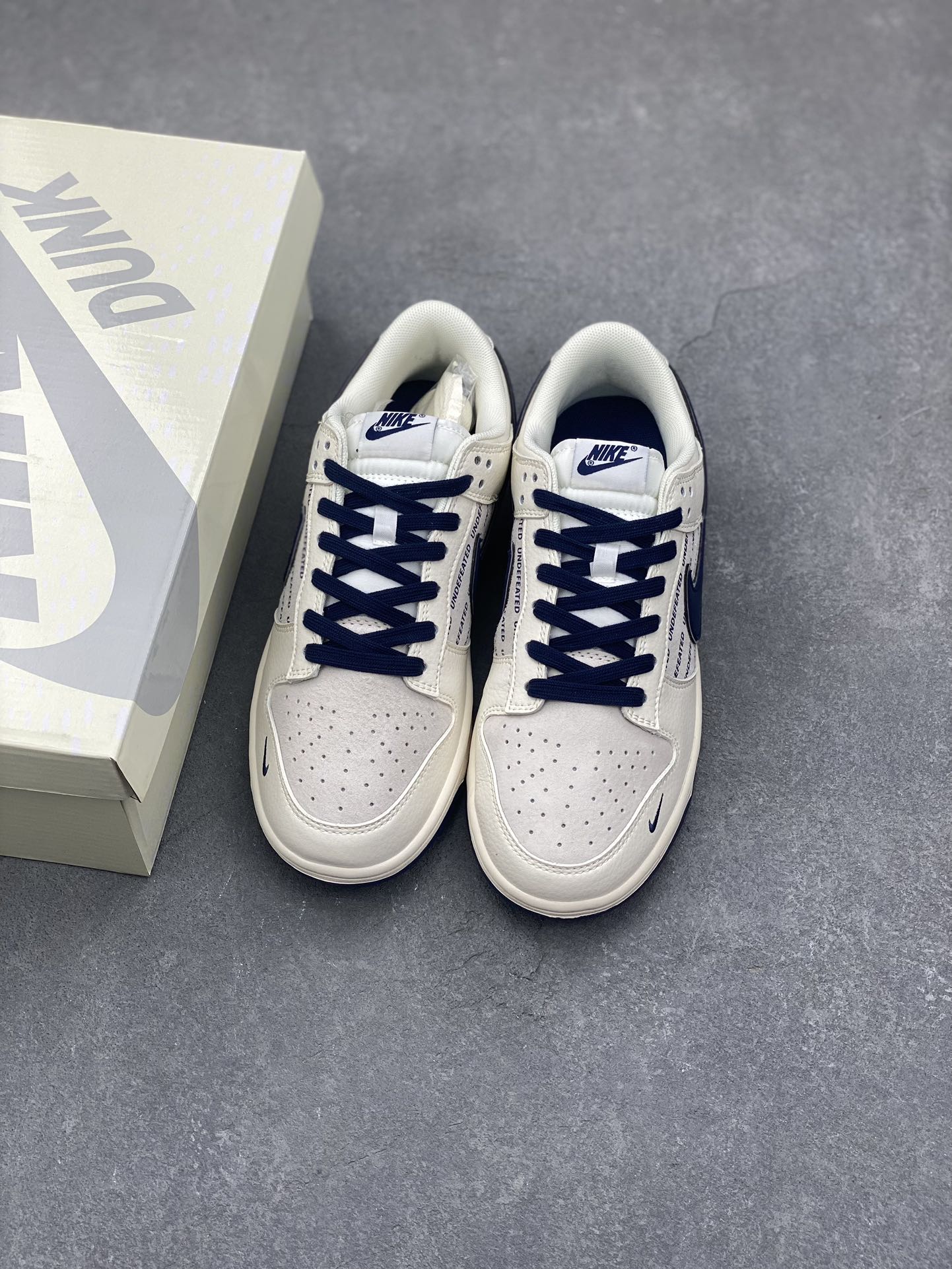 Nike SB Dunk Low UNDEFEATED Collab Sneakers - Navy Blue Accents, Premium Quality 9 i1734110532 5280 5