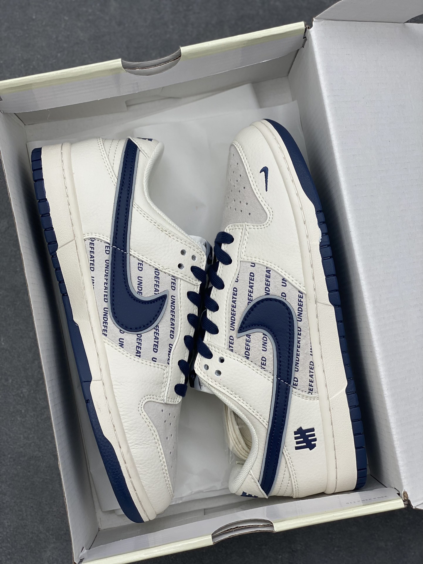 Nike SB Dunk Low UNDEFEATED Collab Sneakers - Navy Blue Accents, Premium Quality 10 i1734110532 7891 6
