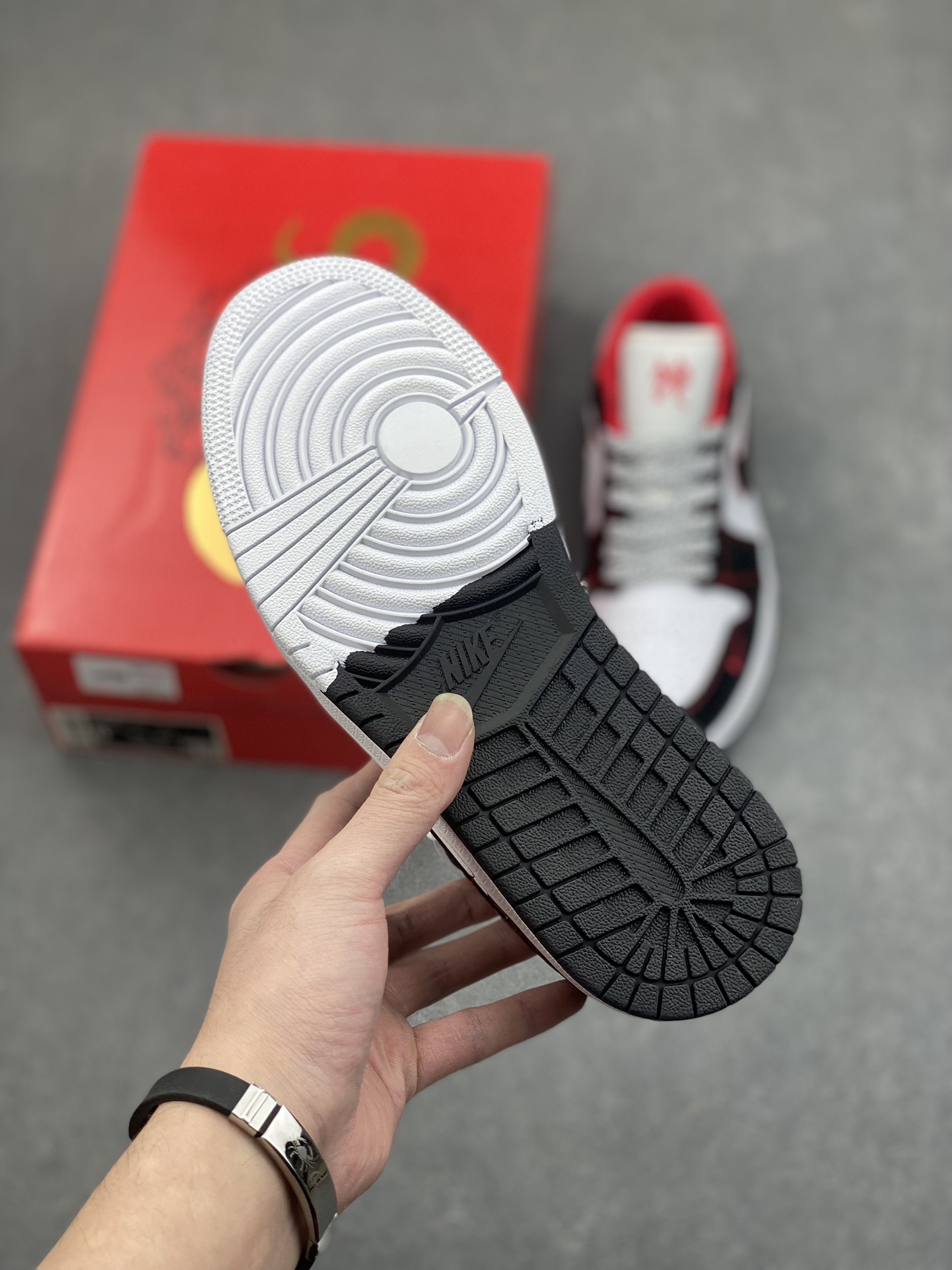 Nike Air Jordan 1 Low - Premium Leather, Stylish Low-Top Design - Perfect Fit 6 i1734455146 5232 3
