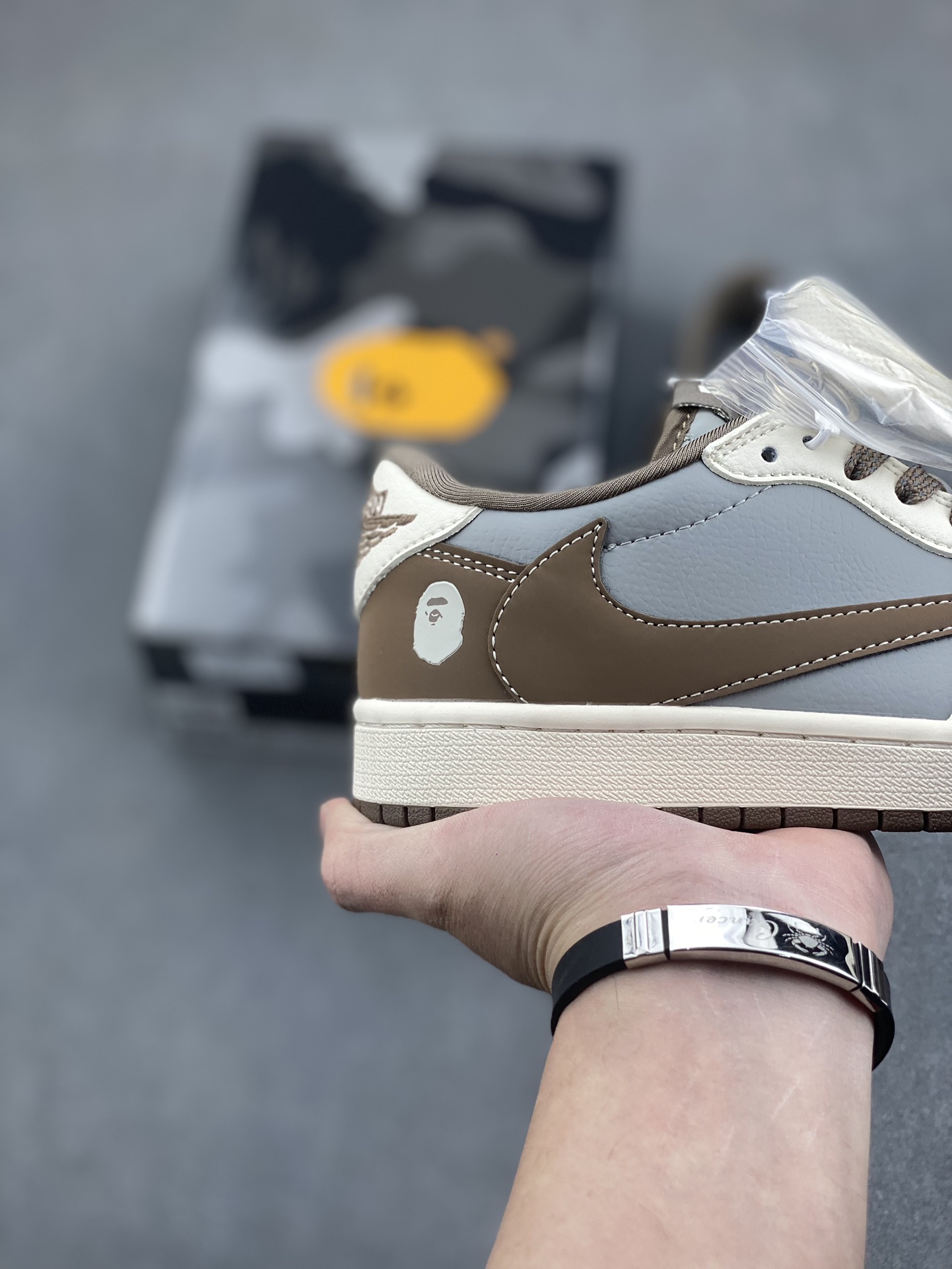 Travis Scott x Fragment Design x Air Jordan 1 Low OG SP Bape—— 5 i1734556130 6870 1