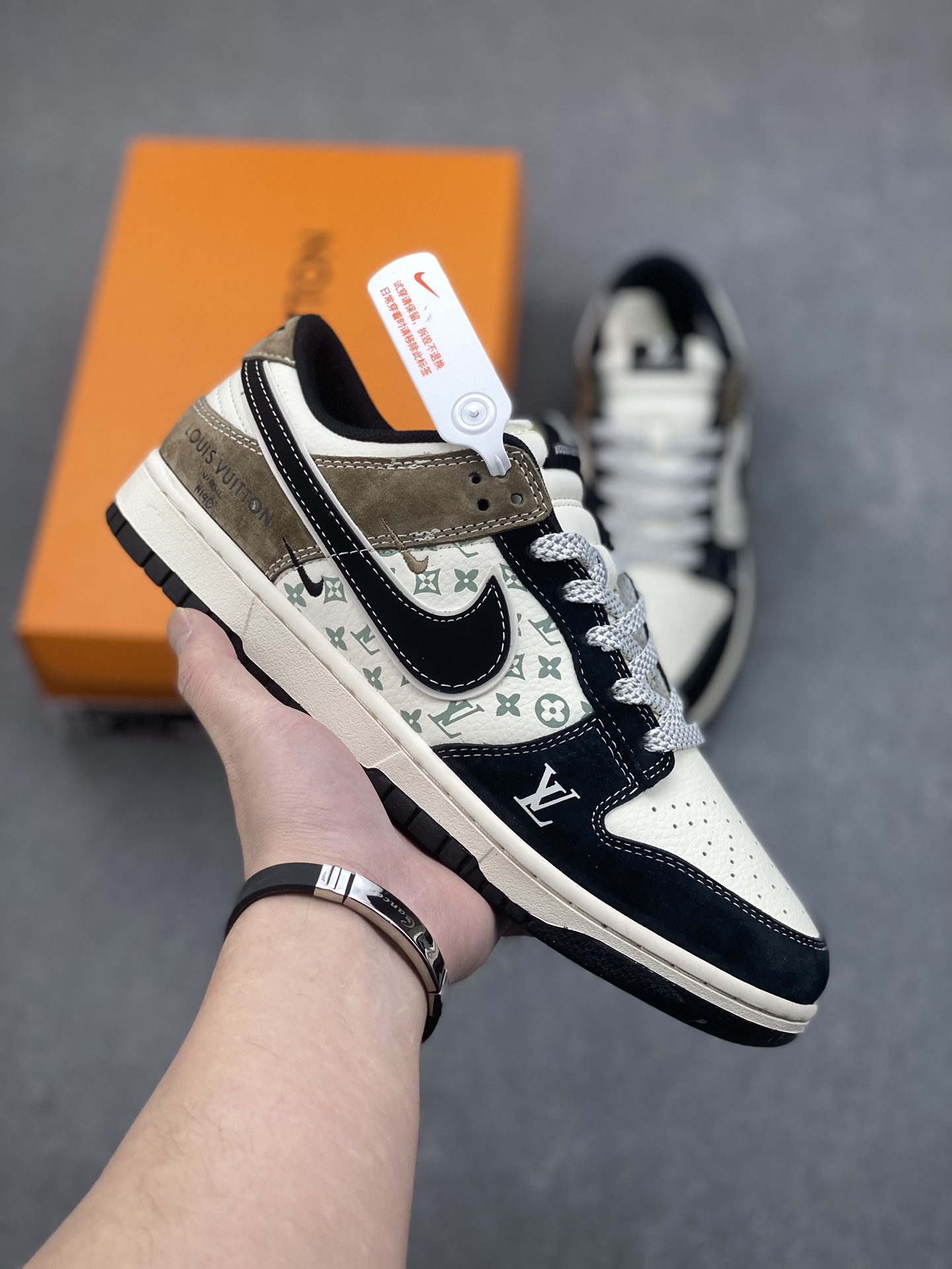 Nike SB Dunk Low Louis Vuitton Custom Black Brown Sneakers 2 i1734556371 5146 0