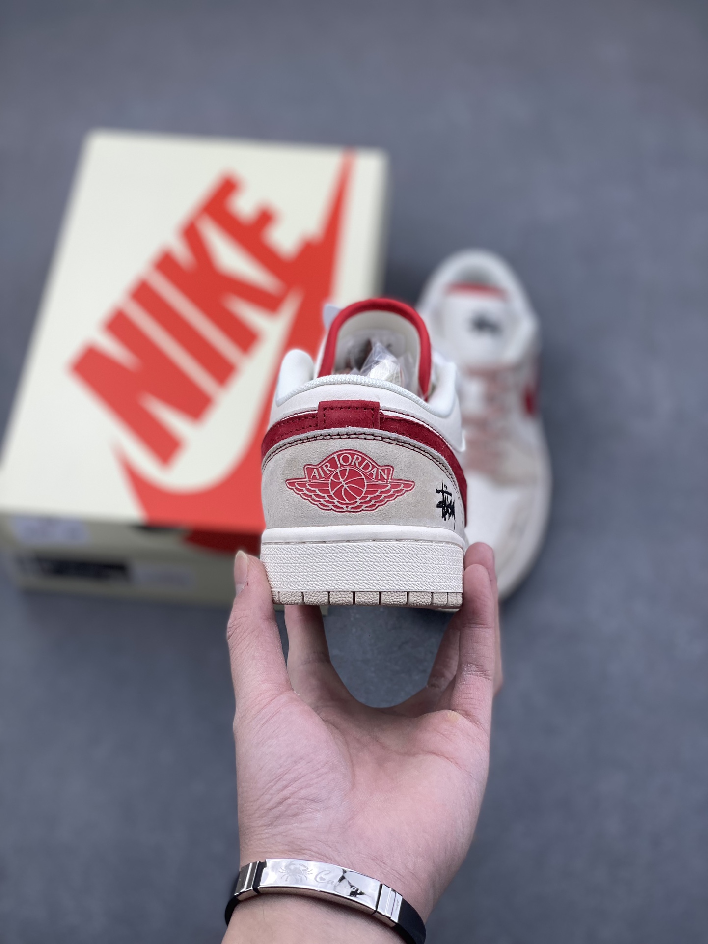 Nike Air Jordan 1 Low x Stussy Collab Cream/Red Sneakers 4 i1734628795 345 0