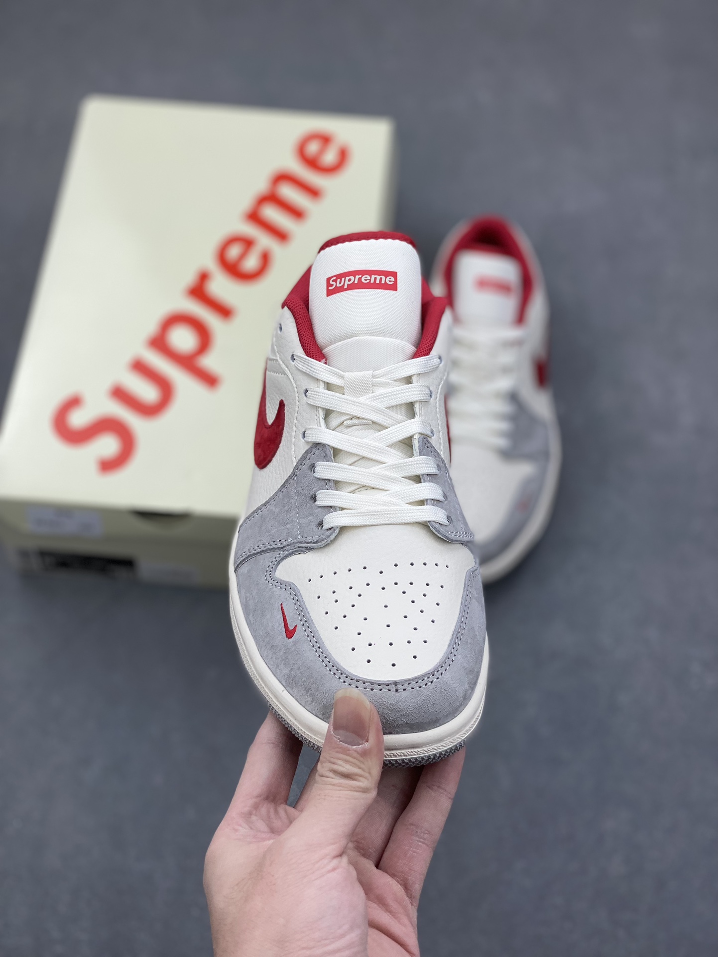 Supreme x Air Jordan 1 Low Collaboration - Stylish and Comfortable Sneakers 3 i1735059928 4119 3