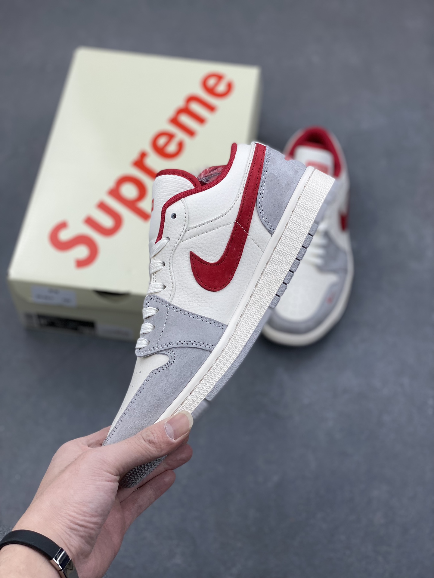 Supreme x Air Jordan 1 Low Collaboration - Stylish and Comfortable Sneakers 4 i1735059928 8953 0