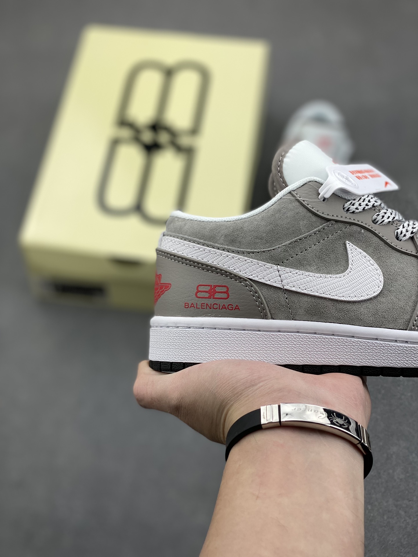 Nike Air Jordan 1 Low Grey White Red Casual Shoes 6 i1735154590 3066 0