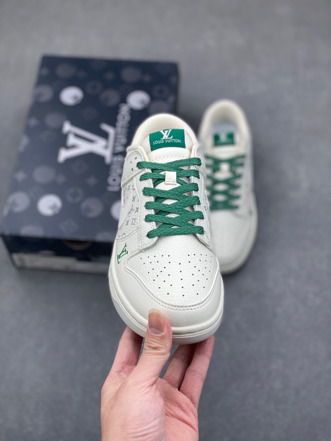 Nike SB Dunk Low x Louis Vuitton White Green Sneakers 3 i1735244689376 6754 0 1