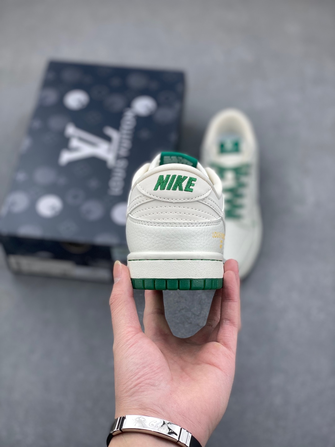 Nike SB Dunk Low x Louis Vuitton White Green Sneakers 5 i1735244689965 6142 0 3