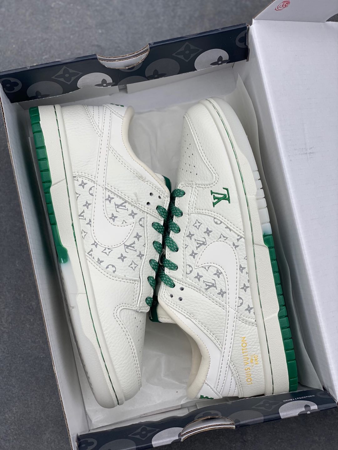Nike SB Dunk Low x Louis Vuitton White Green Sneakers 10 i1735244690550 6477 0 8