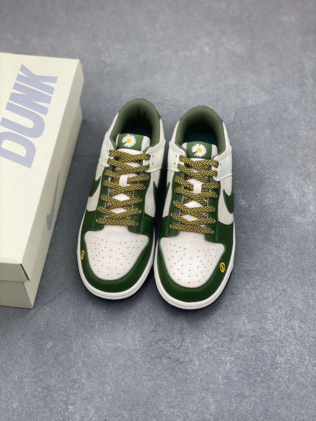 Nike SB Dunk Low Peaceminusone Daisy - Pigalle Green Casual Sneakers 9 i1735245555135 4913 0 7