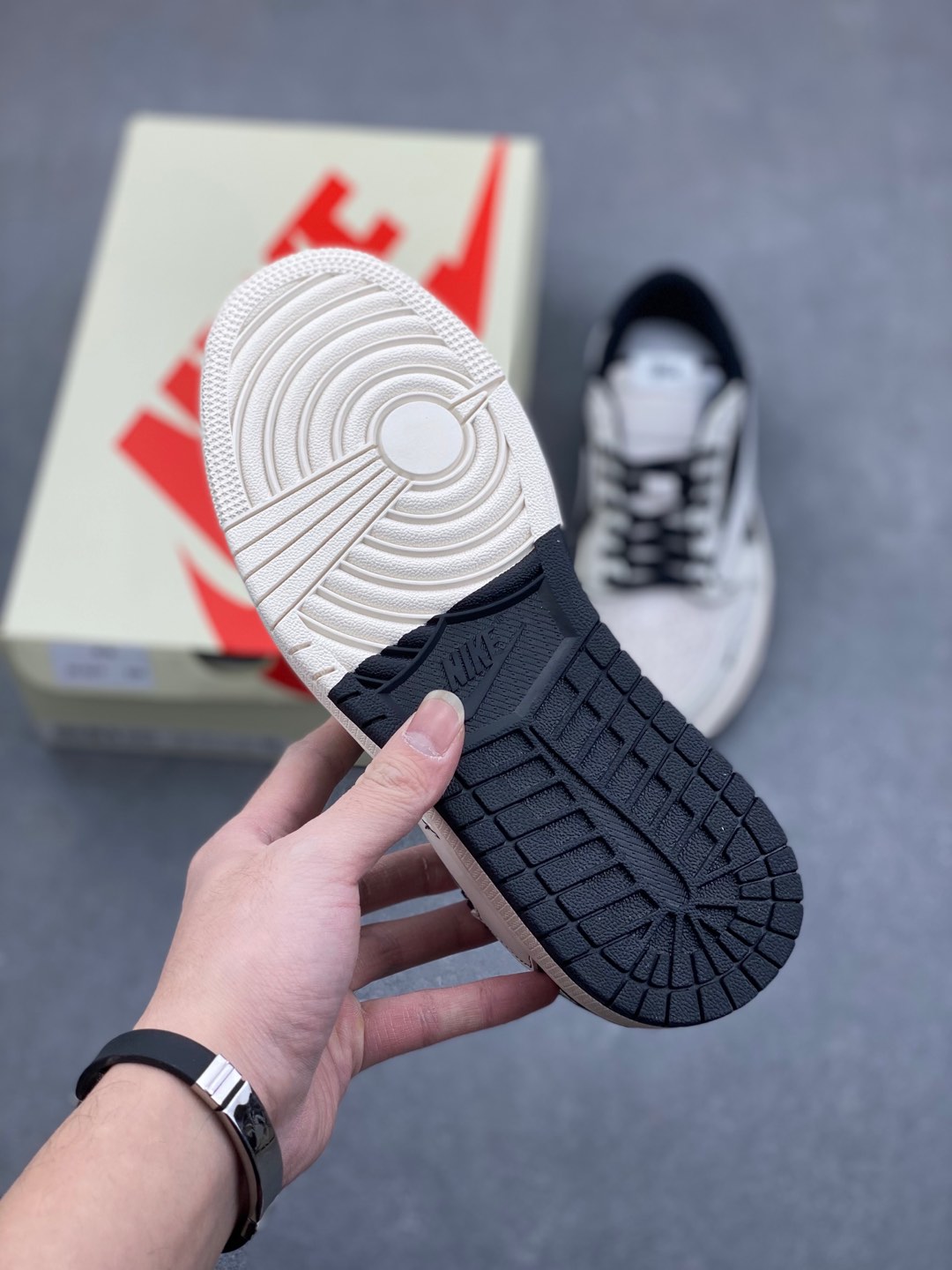 Travis Scott x Nike Air Jordan 1 Low Stussy - Limited Edition Sneakers 7 i1735328200057 4926 0 5