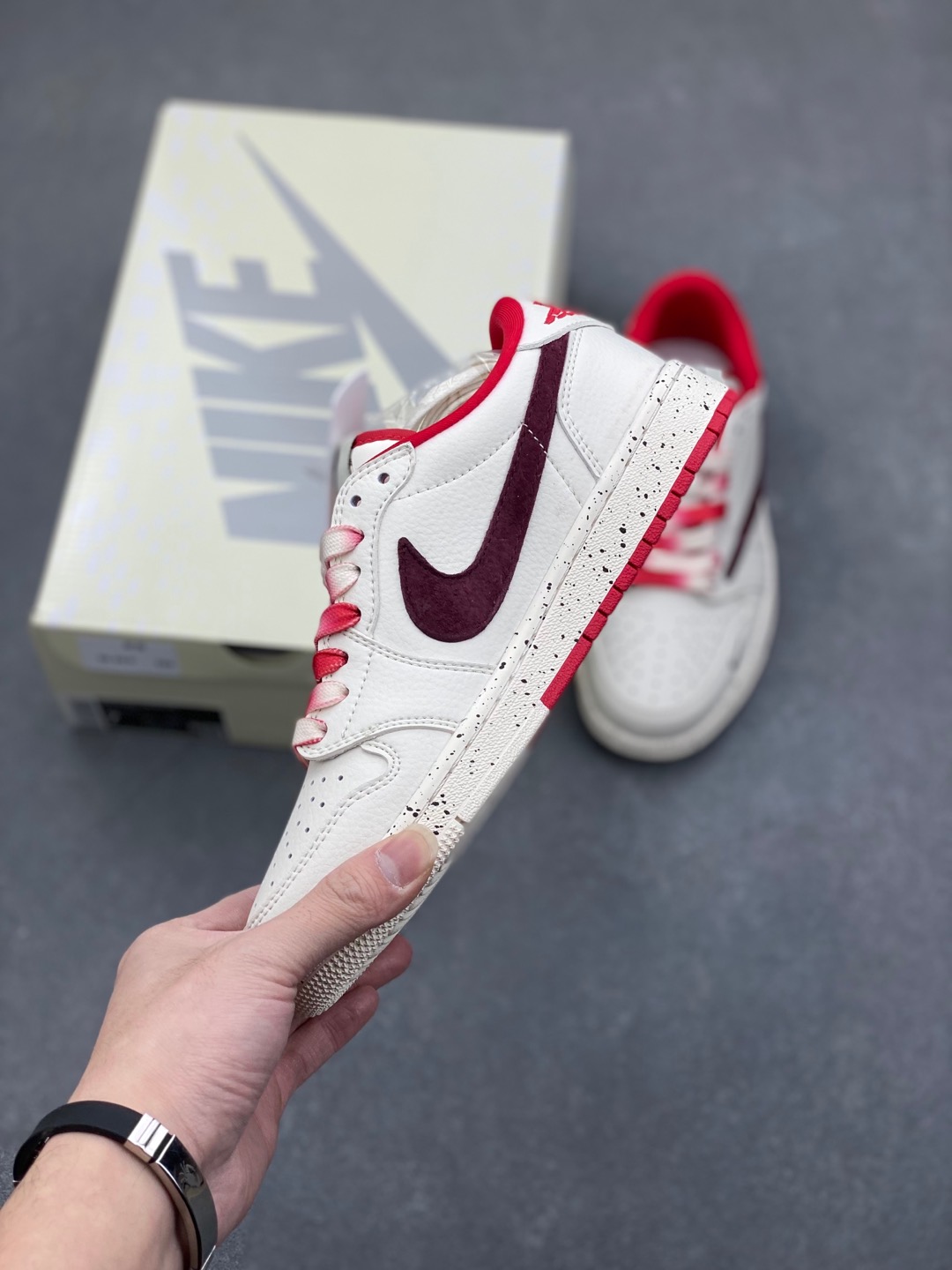 Travis Scott x Nike Air Jordan 1 Low Stone Island - Revese Red 3 i1735328364959 2805 0 2