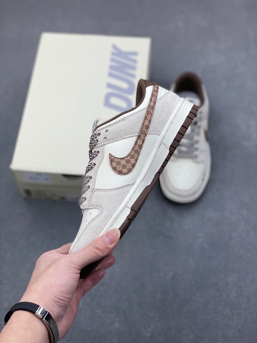 Nike SB Dunk Low x Gucci 'Beige' Sneakers Premium Leather Shoes 3 i1735328481776 4725 0 2
