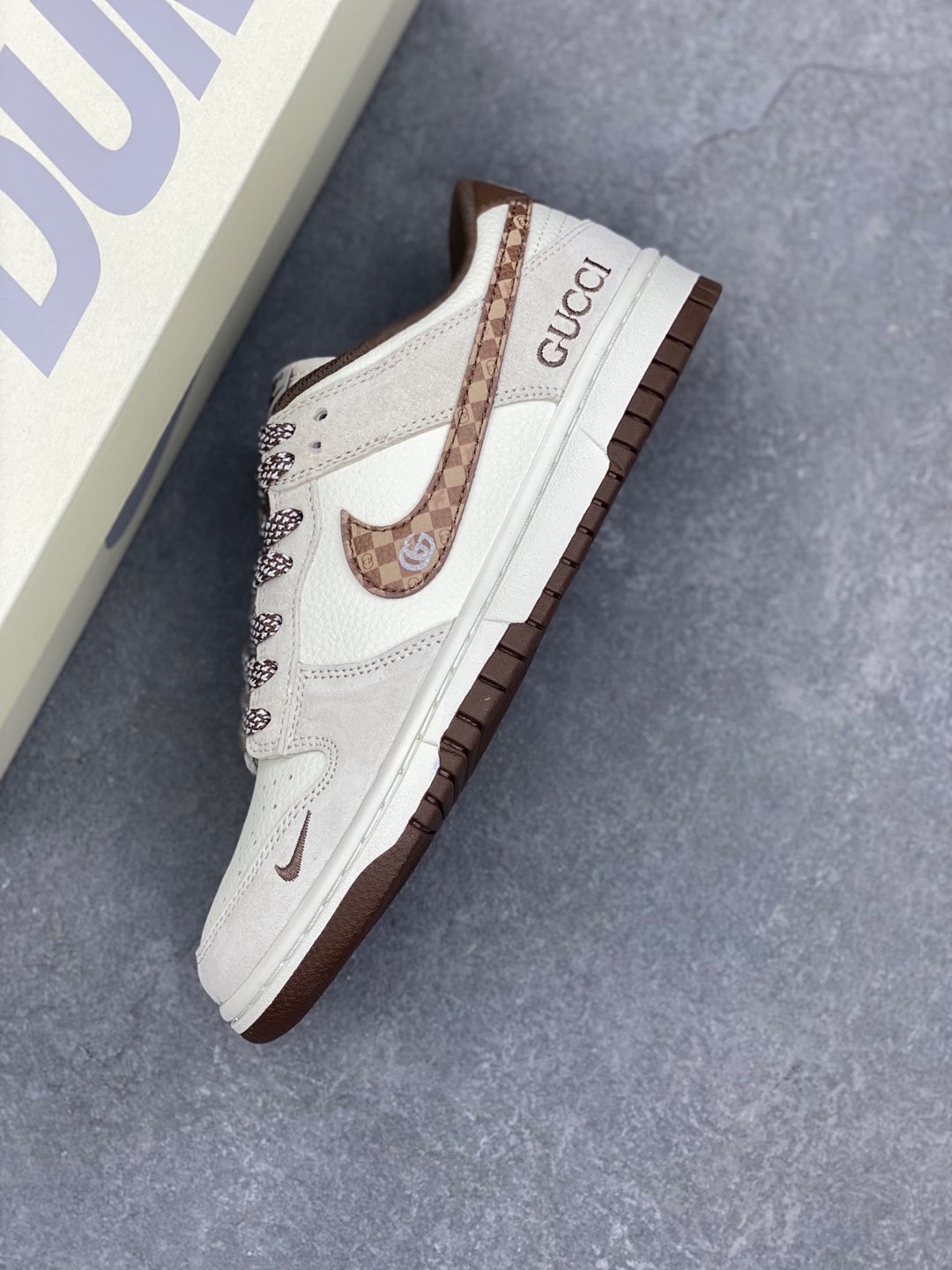 Nike SB Dunk Low x Gucci 'Beige' Sneakers Premium Leather Shoes 7 i1735328481917 6351 0 6