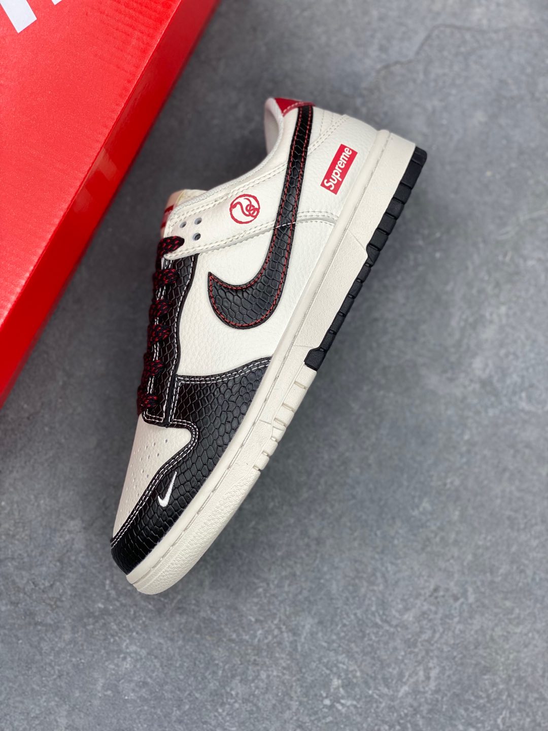 Nike SB Dunk Low x Supreme 'Year of the Snake' White Black Sneakers 8 i1735328586964 4814 0 6