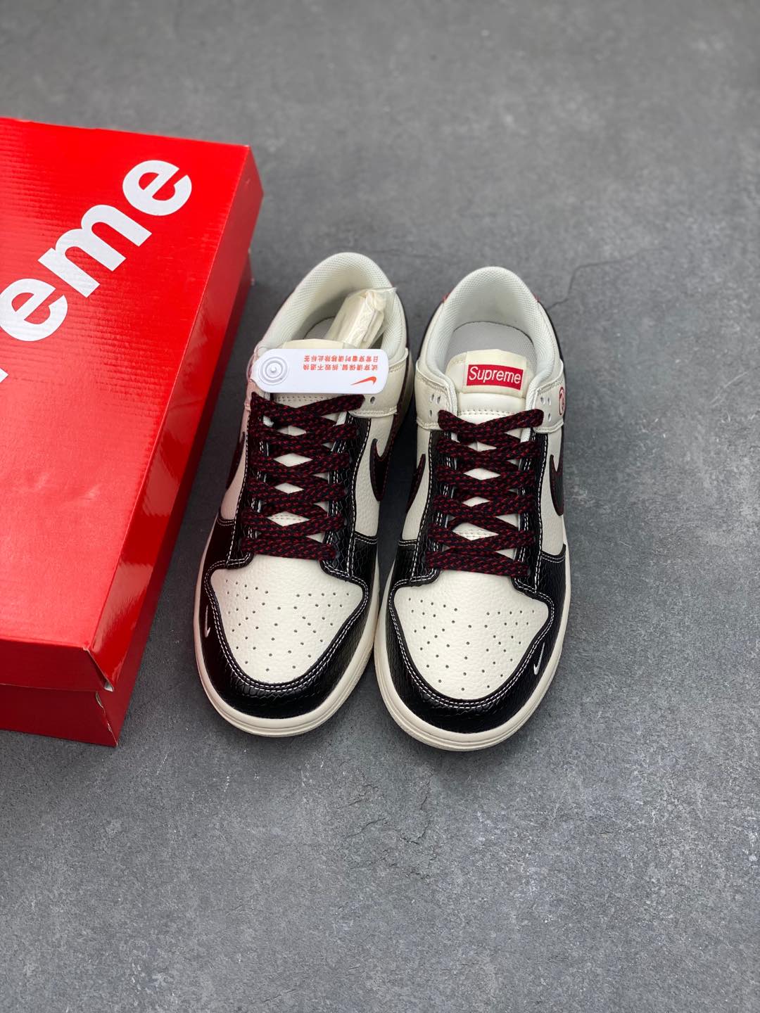 Nike SB Dunk Low x Supreme 'Year of the Snake' White Black Sneakers 9 i1735328587838 9761 0 7