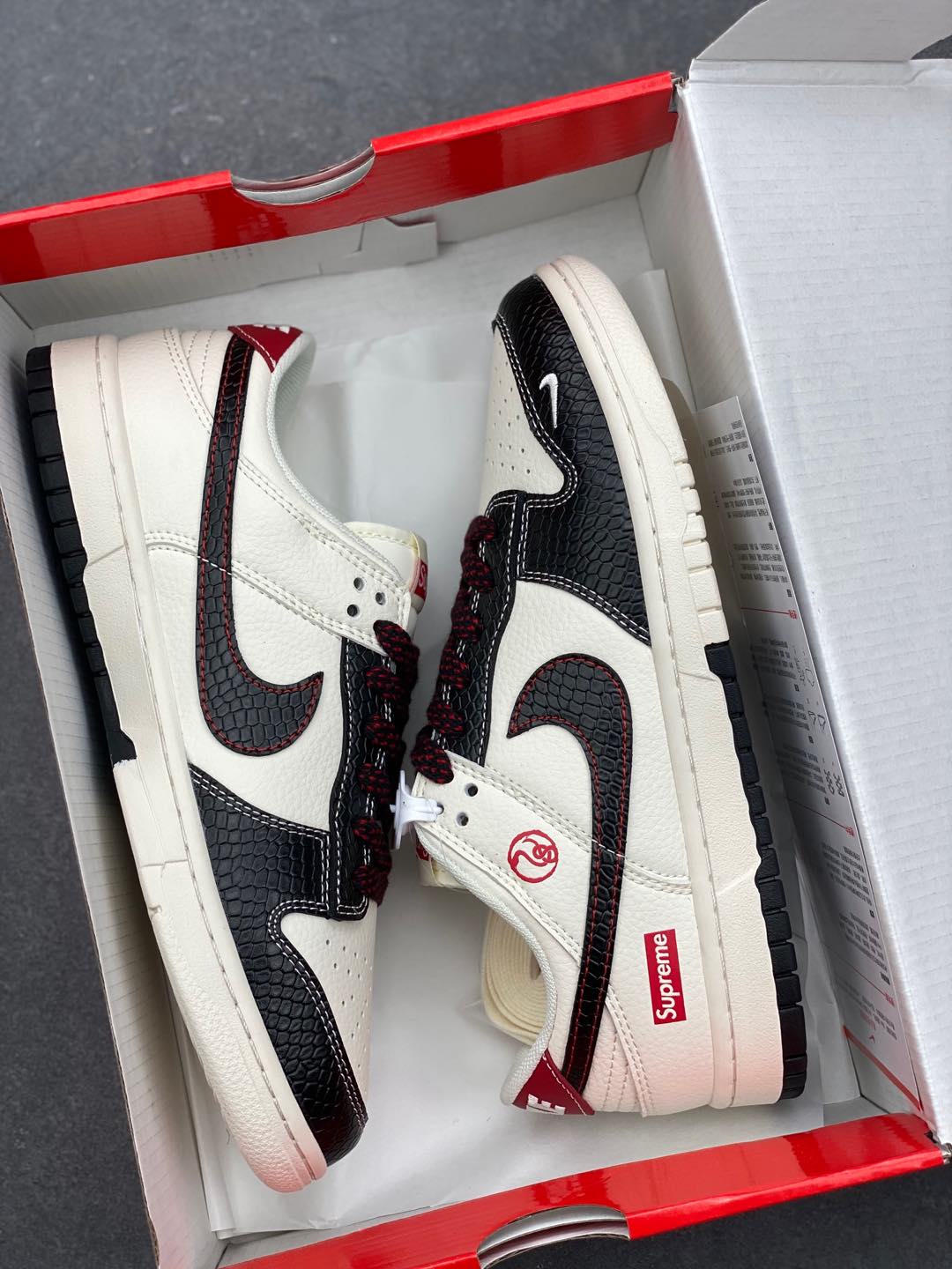 Nike SB Dunk Low x Supreme 'Year of the Snake' White Black Sneakers 10 i1735328588004 3924 0 8