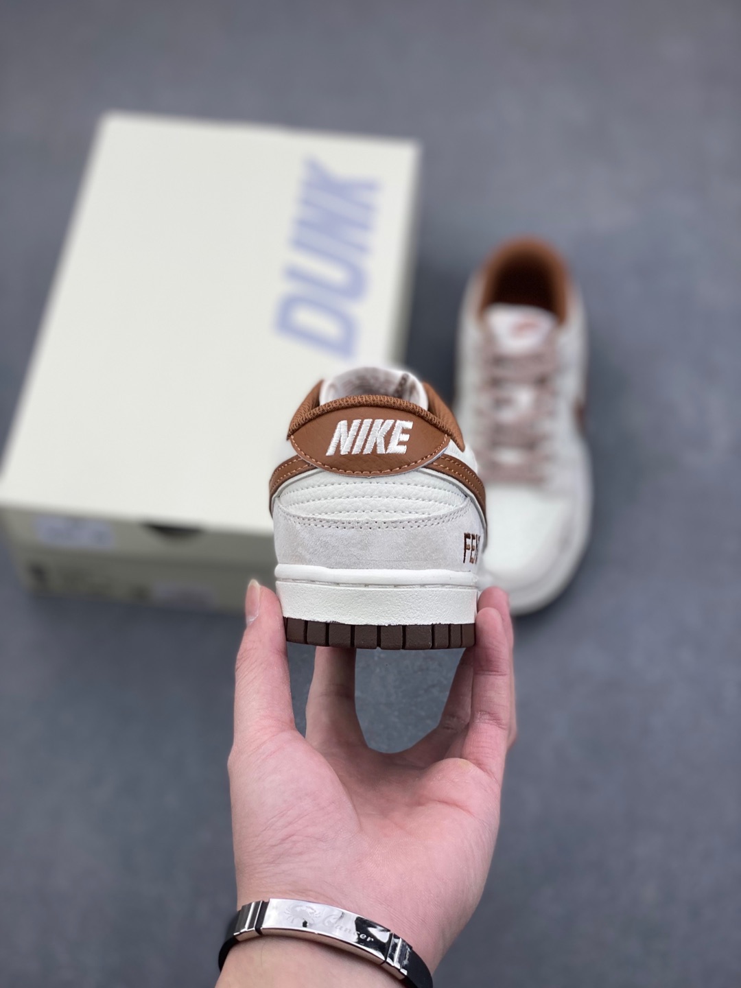 Nike SB Dunk Low x Fendi White Brown: Premium Quality, Comfortable Fit 4 i1735591830306 6032 0 3