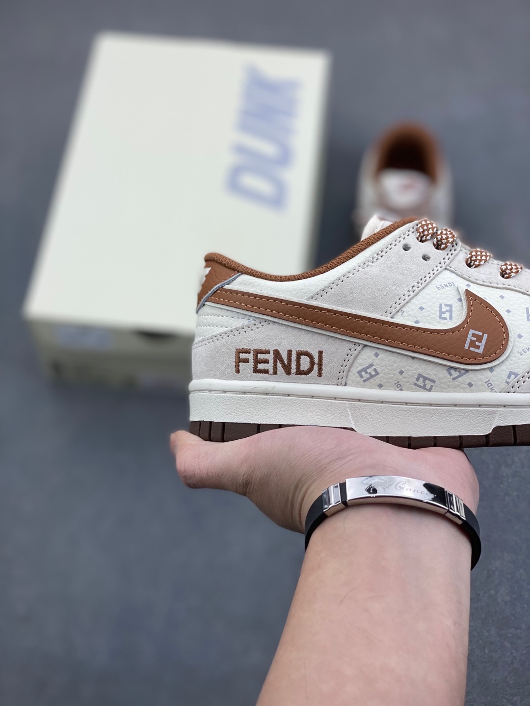 Nike SB Dunk Low x Fendi White Brown: Premium Quality, Comfortable Fit 5 i1735591830759 1041 0 4
