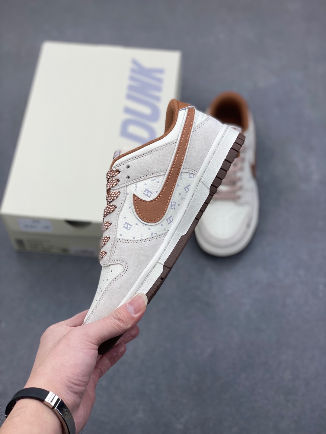 Nike SB Dunk Low x Fendi White Brown: Premium Quality, Comfortable Fit 3 i1735591831338 9238 0 2