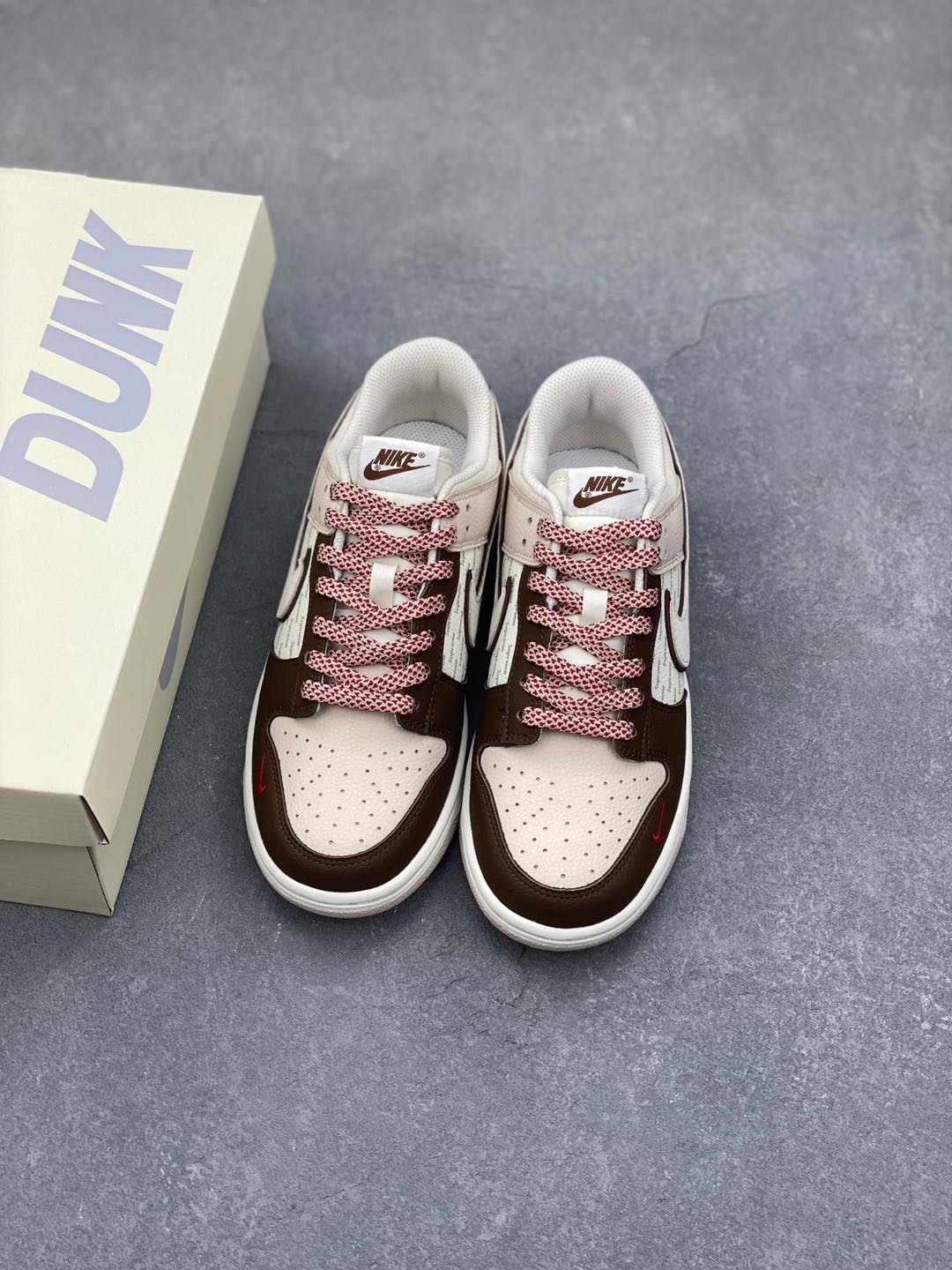 Nike SB Dunk Low x Supreme White/Brown: Premium Leather, Unique Design 8 i1735592241174 3633 0 7