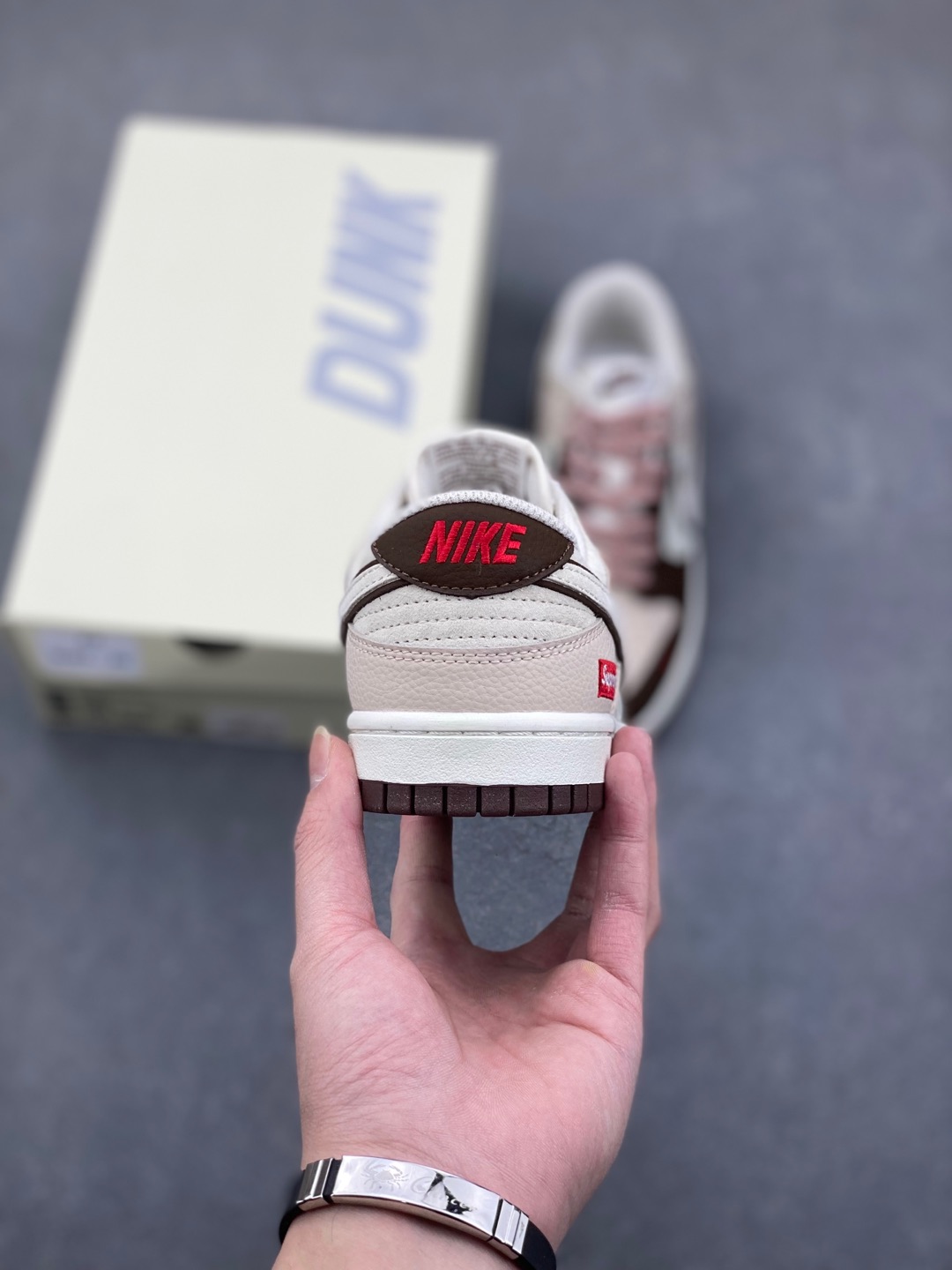 Nike SB Dunk Low x Supreme White/Brown: Premium Leather, Unique Design 4 i1735592241455 8763 0 3
