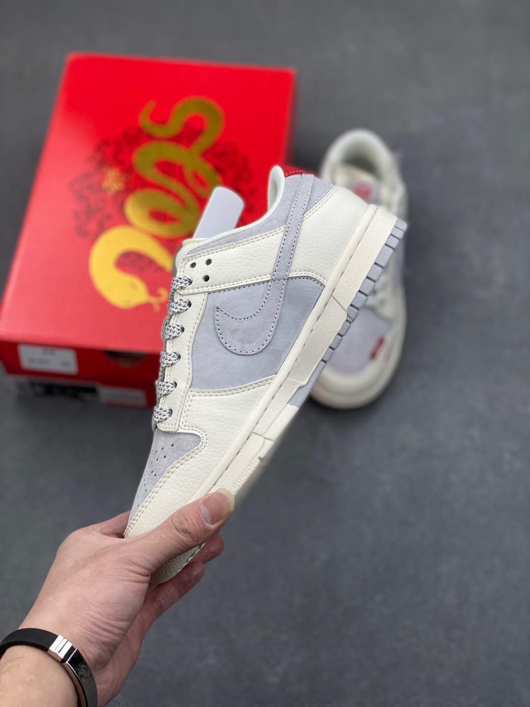 Nike SB Dunk Low x Stussy 'Year of the Snake' White Grey (Various Sizes) 4 i1735592432191 9083 0 2