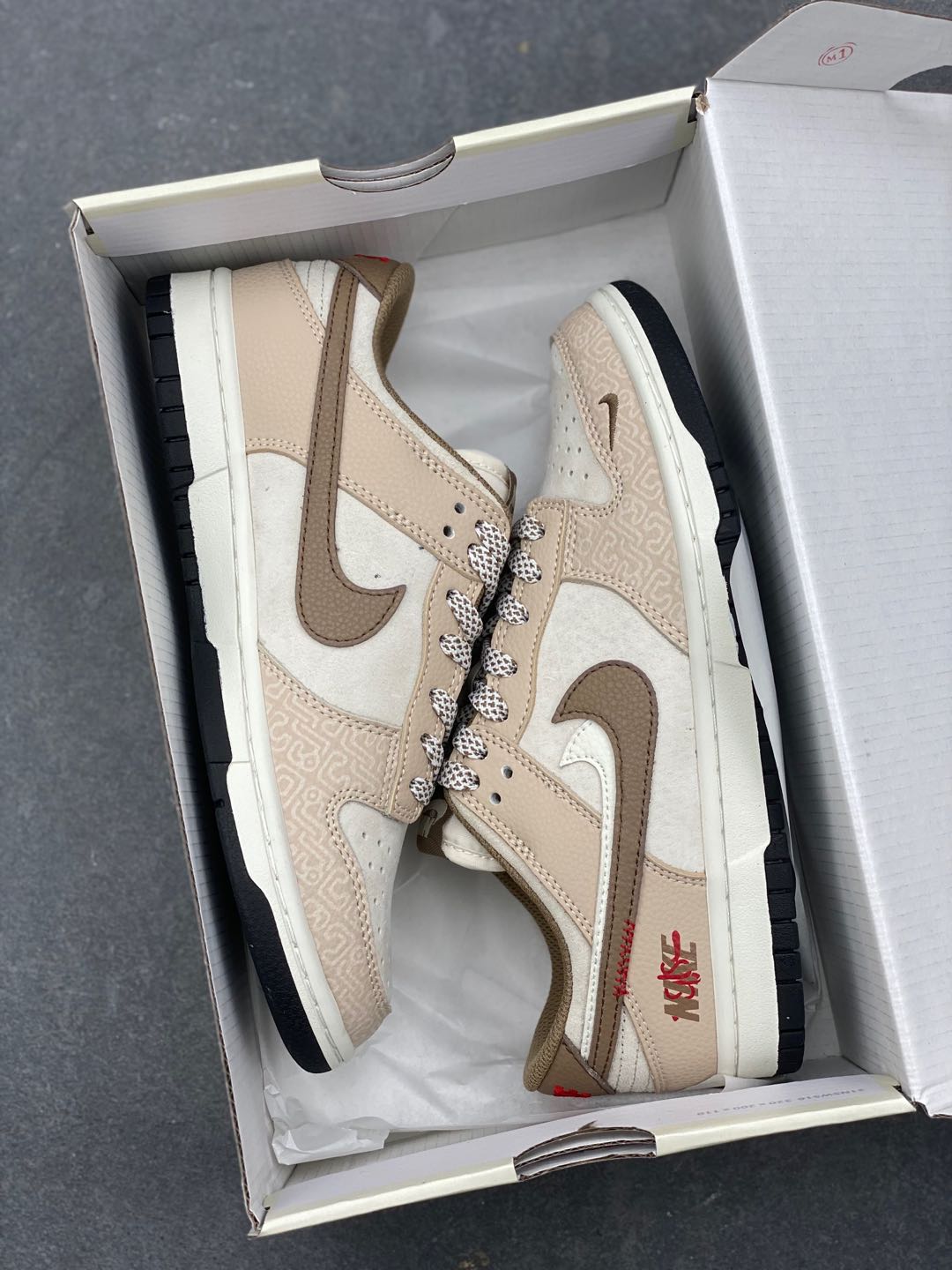 Nike SB Dunk Low 'Dark Mocha' Custom Sneakers - Limited Edition Release 9 i1735754228009 739 0 8