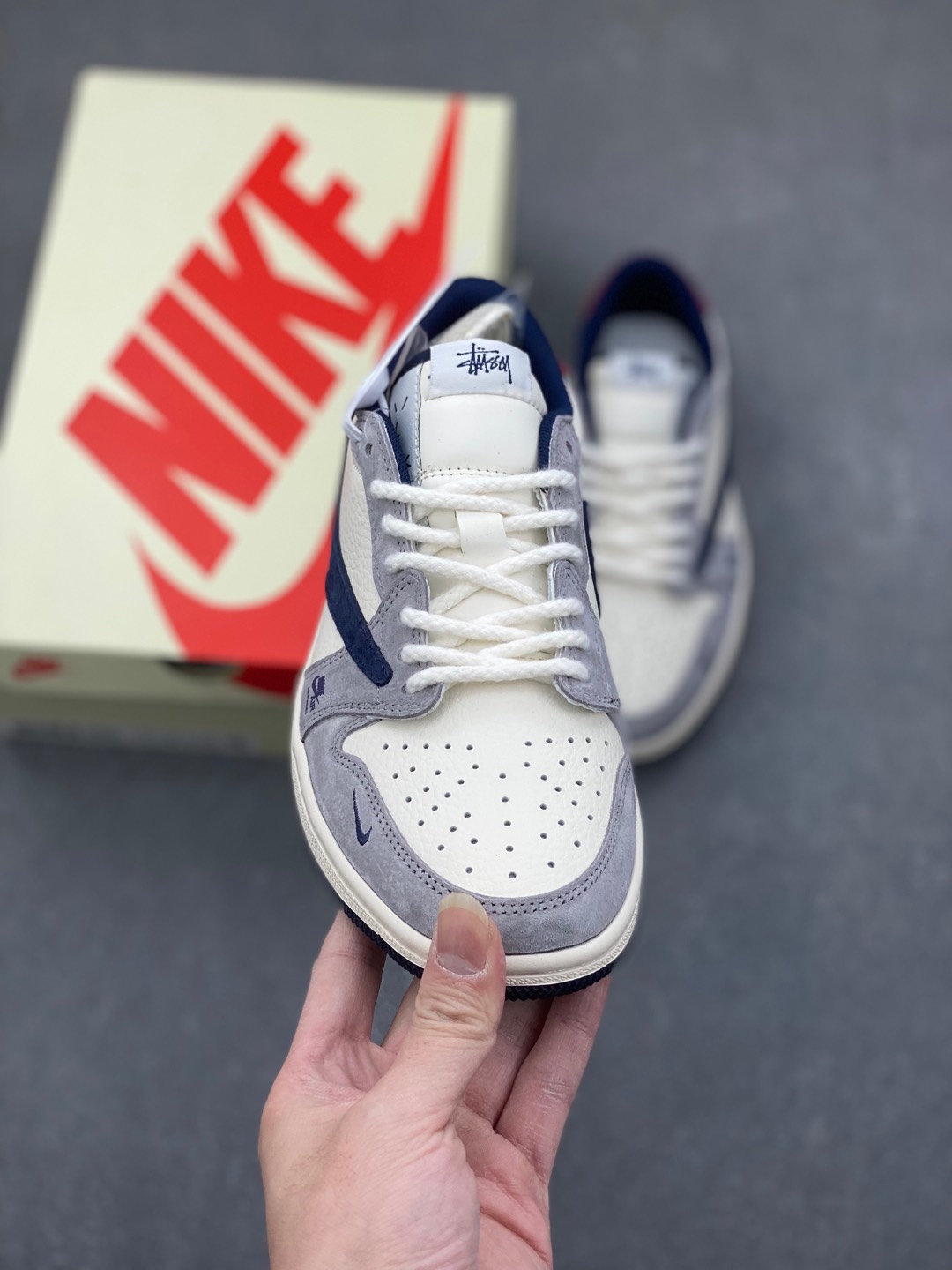 Travis Scott x Fragment Design x Air Jordan 1 Low OG SP Sneakers 3 i1735754471774 2359 0 1