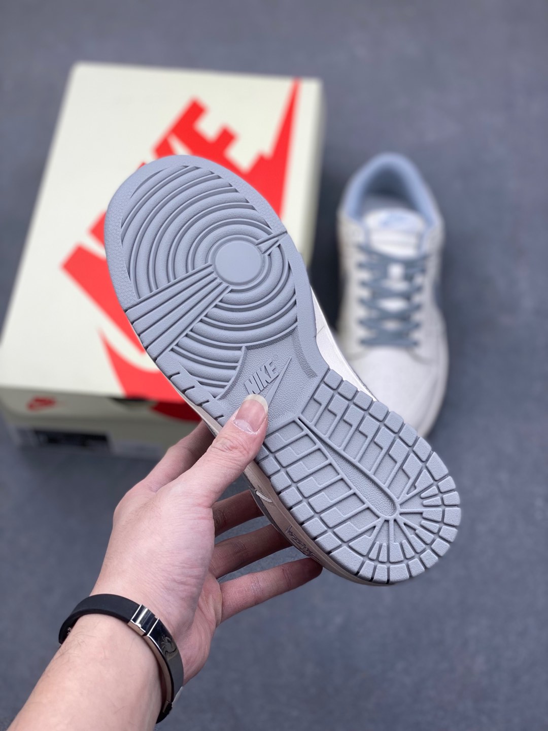 Nike SB Dunk Low Stussy Collab Gray Casual Sneakers, Anniversary Edition 6 i1735754572330 1246 0 5