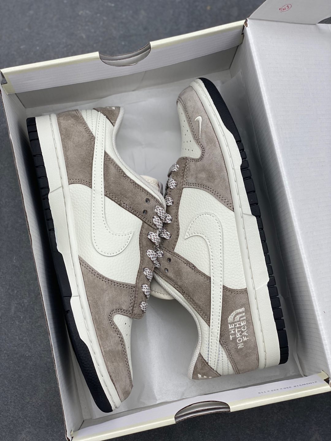 Nike SB Dunk Low The North Face Custom Sneakers - Style & Comfort 9 i1735754691204 356 0 8