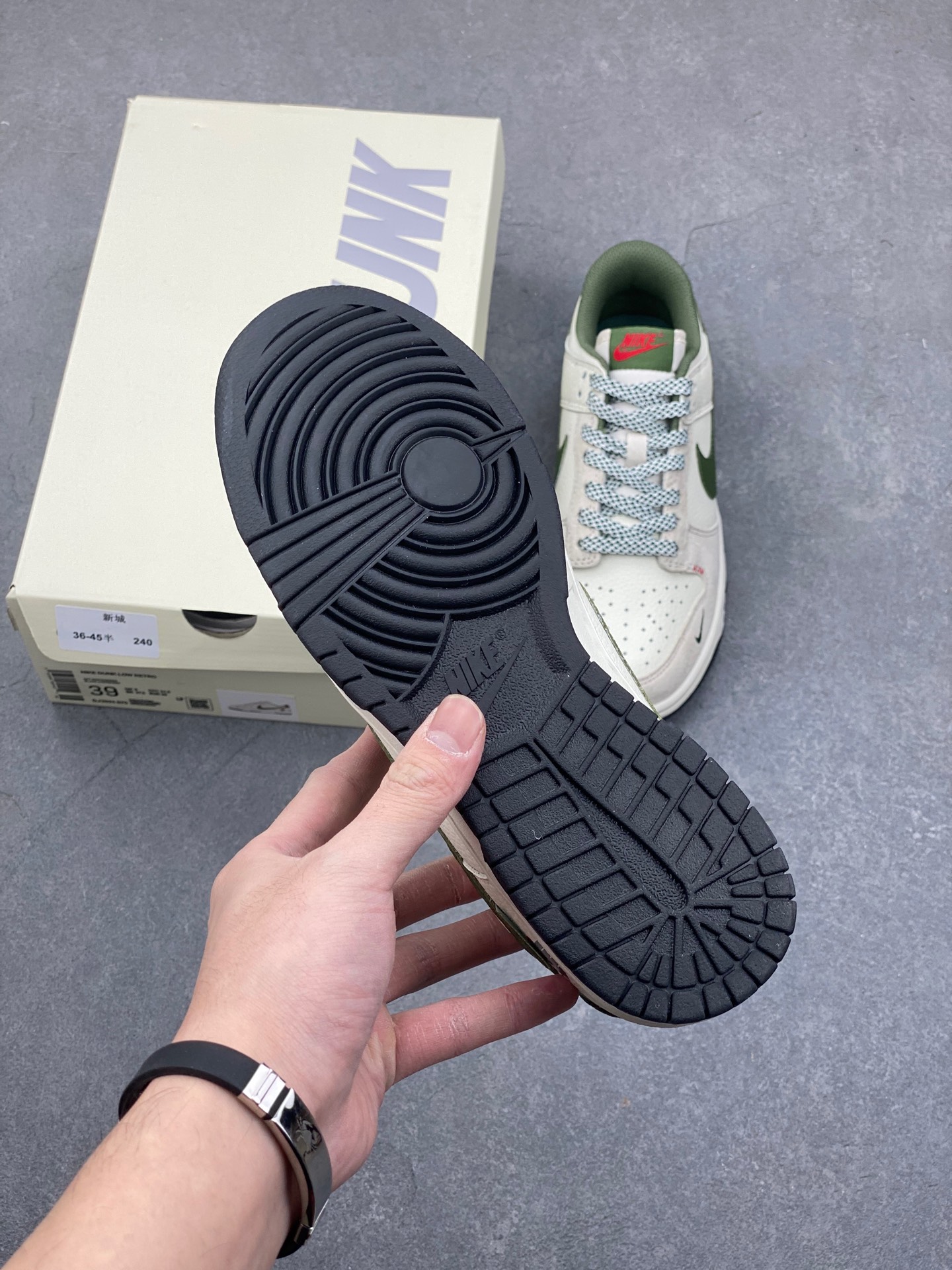 Nike SB Dunk Low UN 'Snakeskin' Limited Edition Casual Skateboarding Shoes 7 i1736195139700 8243 0 5