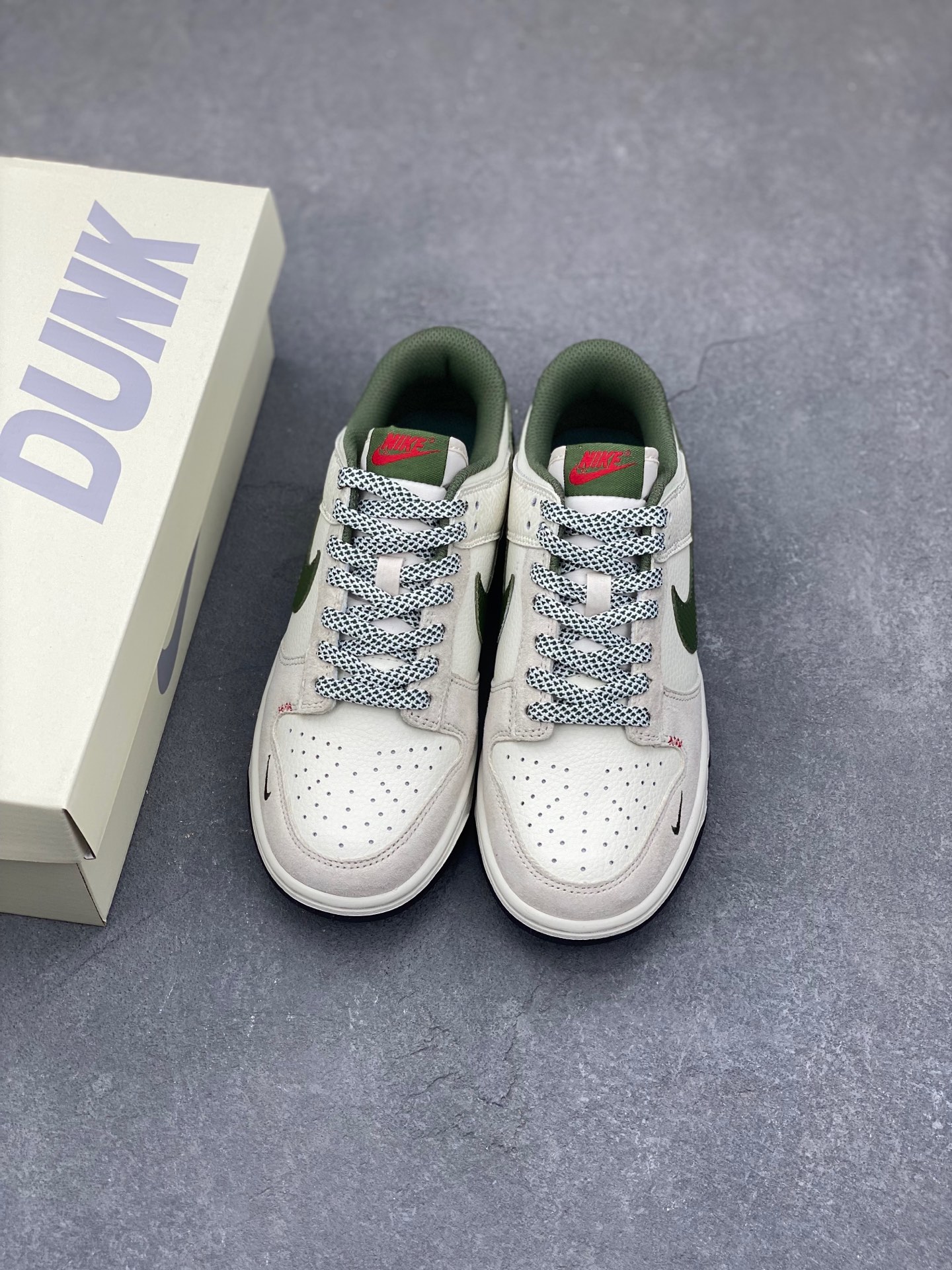 Nike SB Dunk Low UN 'Snakeskin' Limited Edition Casual Skateboarding Shoes 9 i1736195140939 9875 0 7