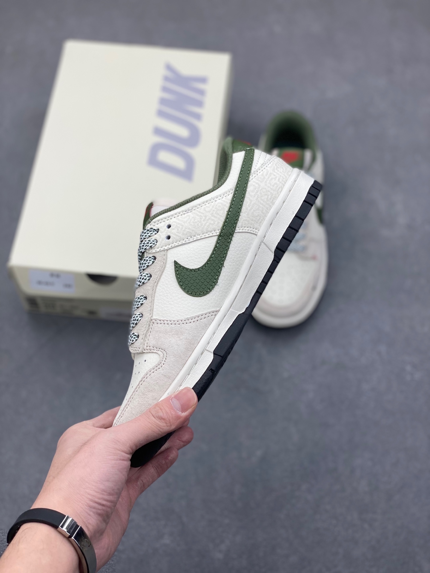 Nike SB Dunk Low UN 'Snakeskin' Limited Edition Casual Skateboarding Shoes 4 i1736195141421 9685 0 2