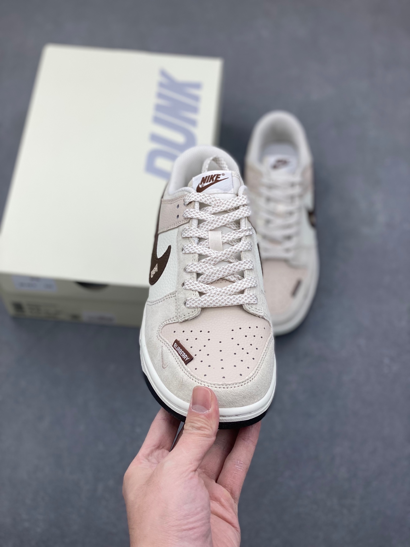 Nike SB Dunk Low 'Burberry' Custom Sneakers - High-End Comfort & Style 3 i1736198261892 6611 0 1