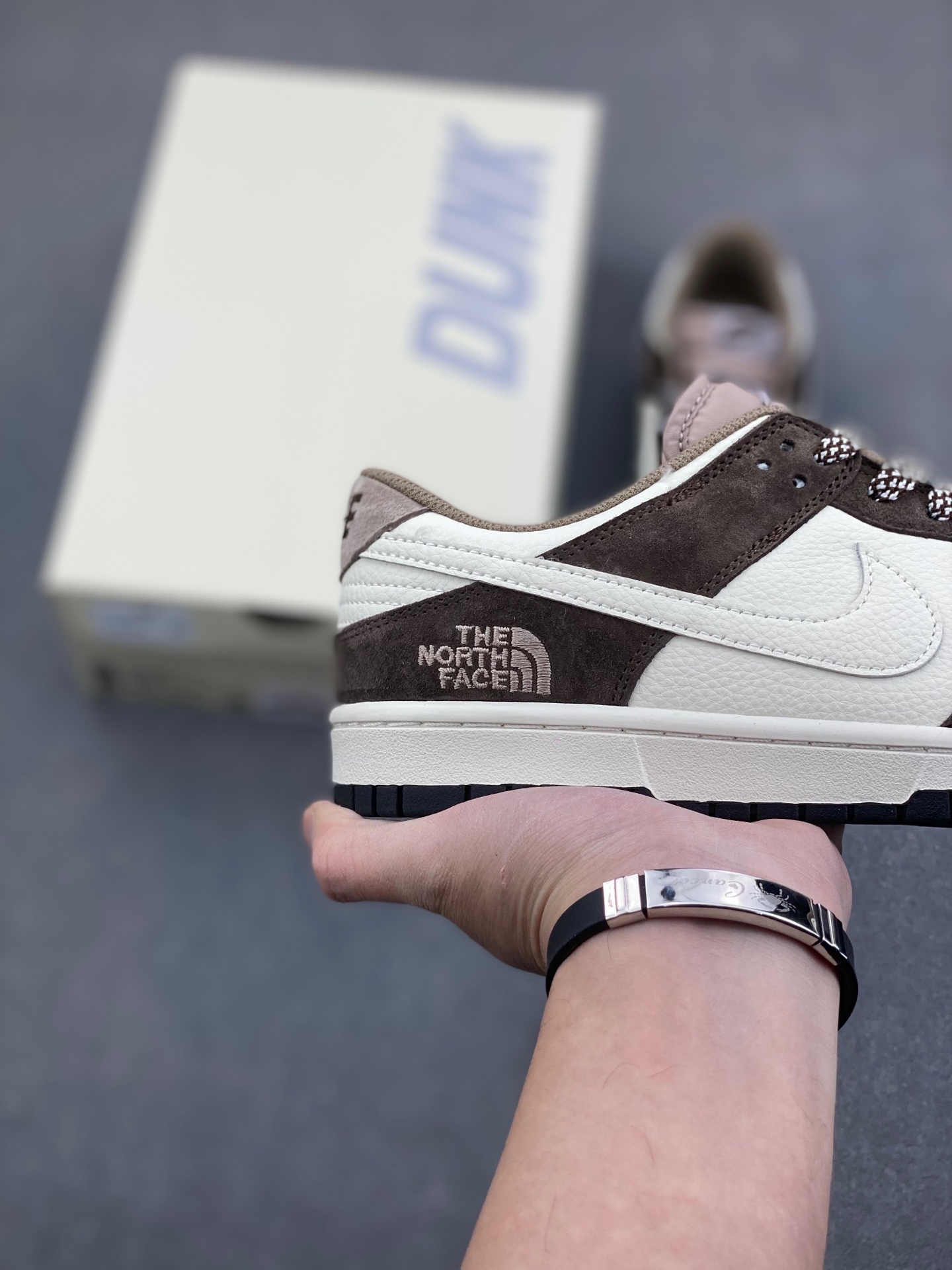 Nike SB Dunk Low The North Face Casual Sneakers - Limited Edition 6 i1736199010661 8479 0 4